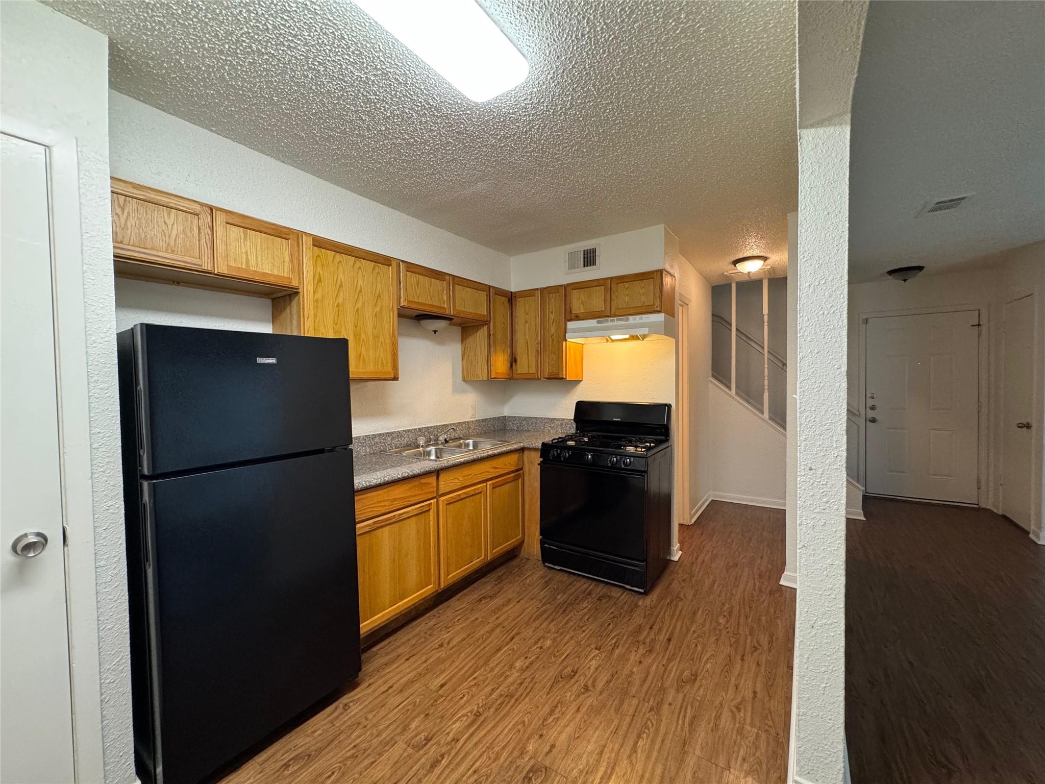 4904 West Wind Trl #104 Property Photo 6