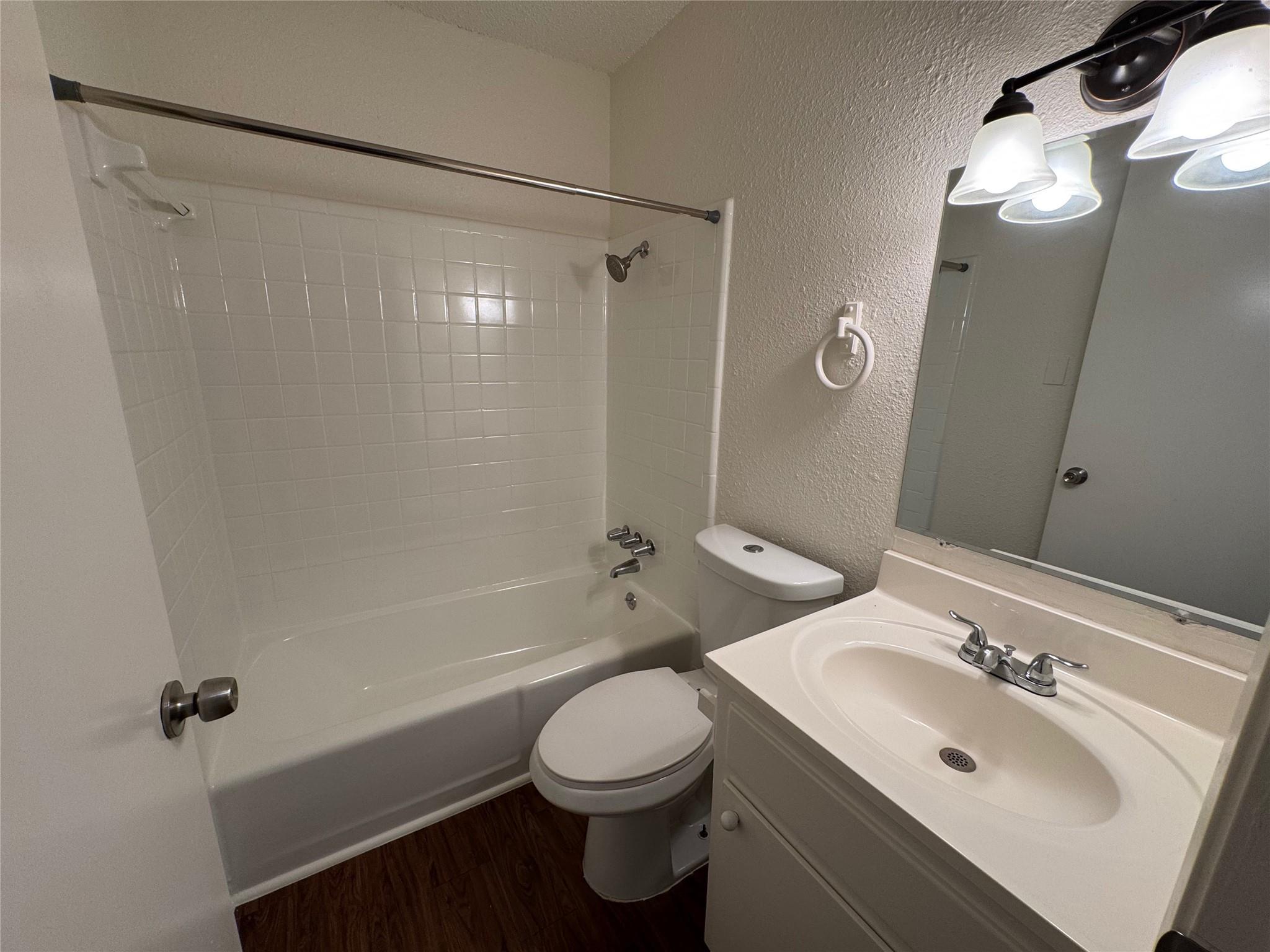 4904 West Wind Trl #104 Property Photo 11