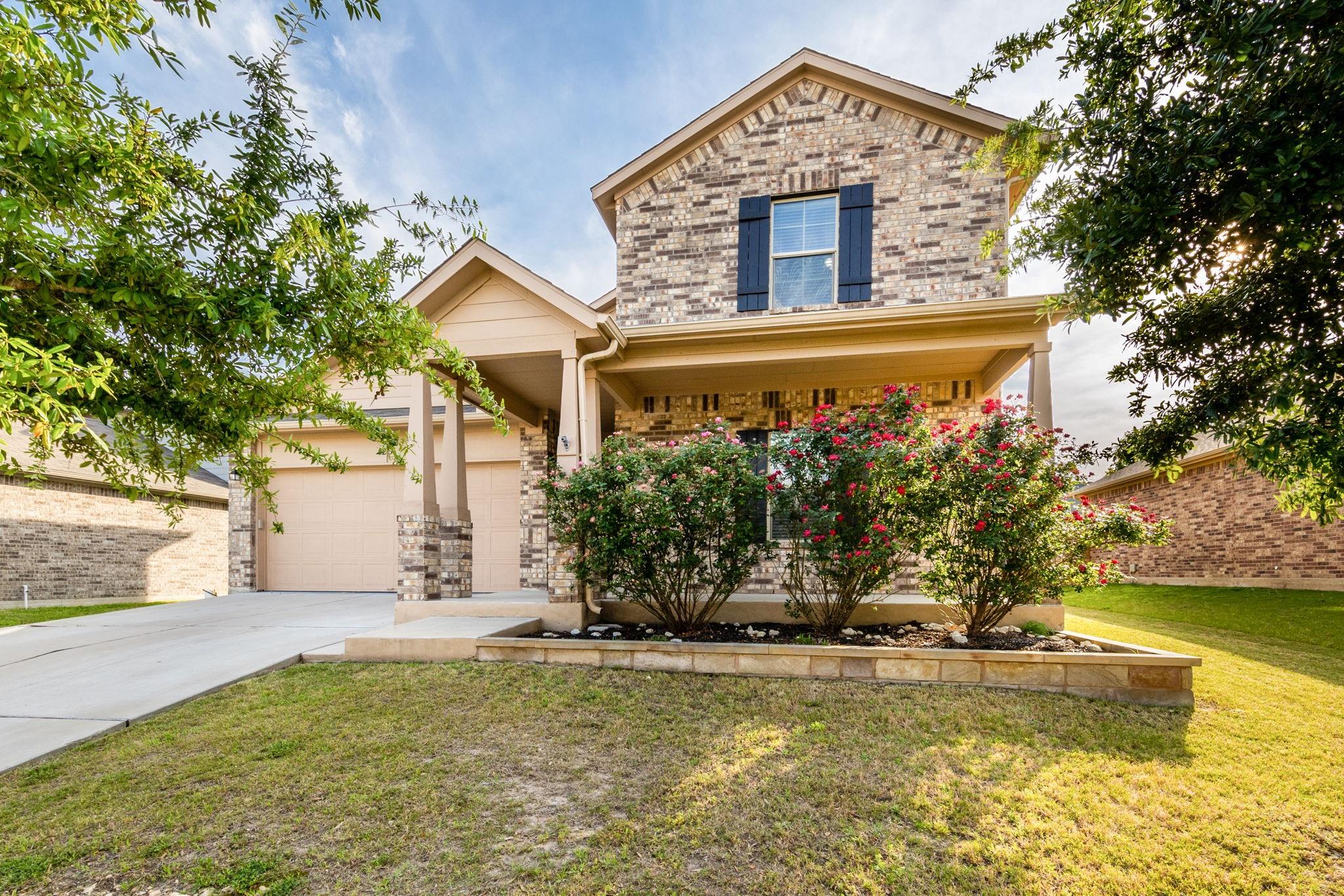 925 Woodduck Trl Property Photo 4
