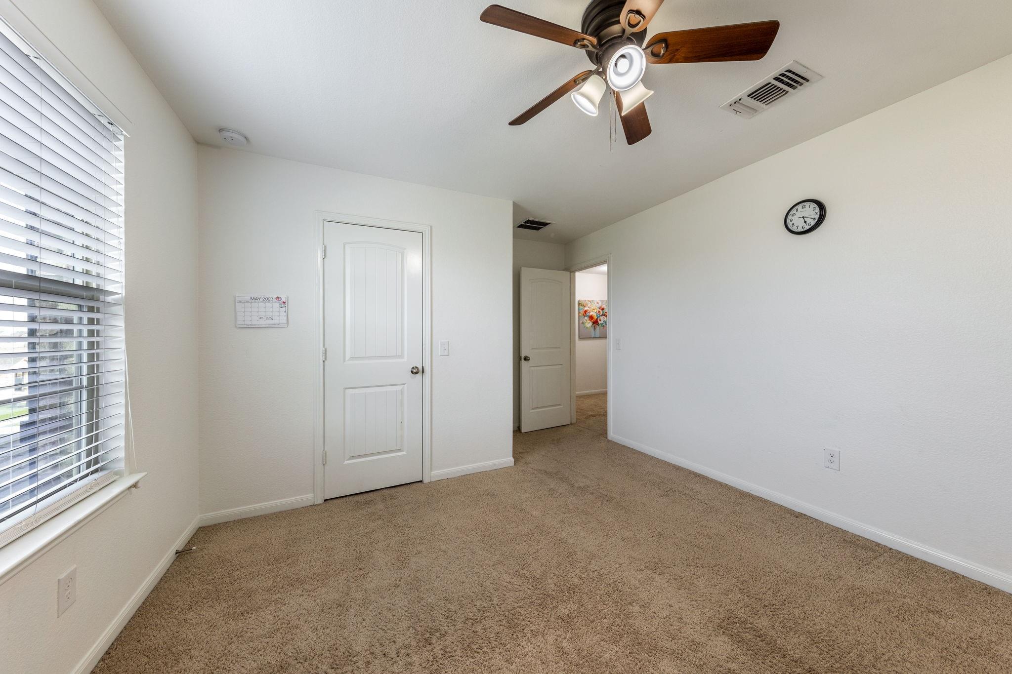 925 Woodduck Trl Property Photo 9