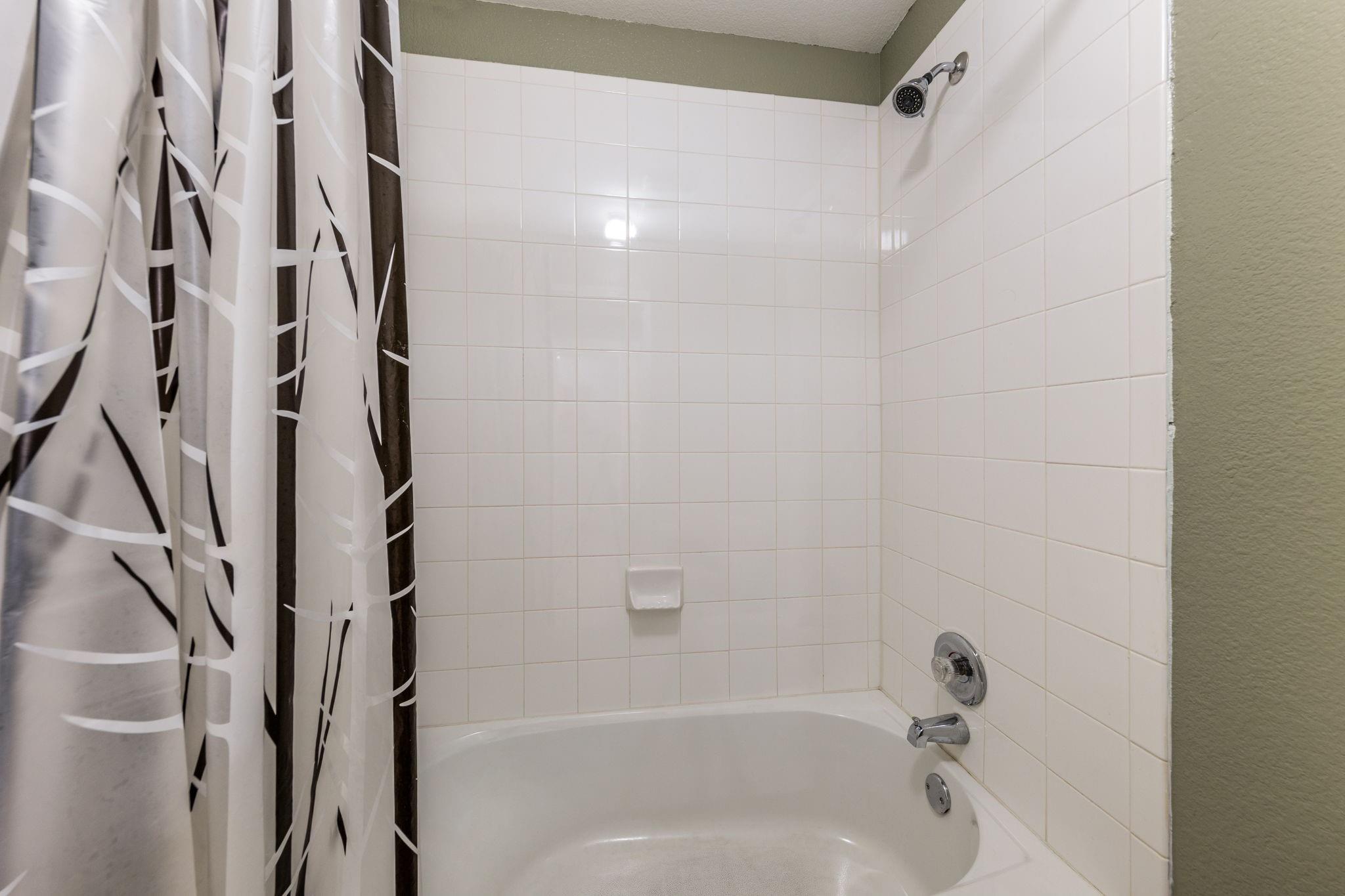 925 Woodduck Trl Property Photo 14