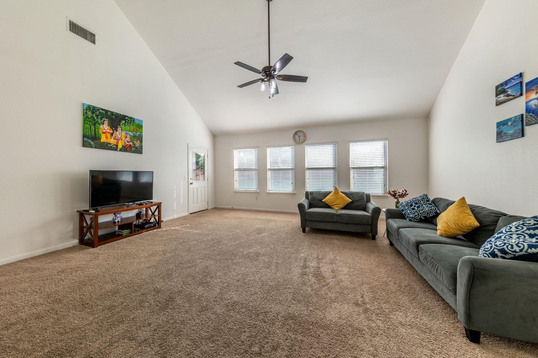 925 Woodduck Trl Property Photo 24