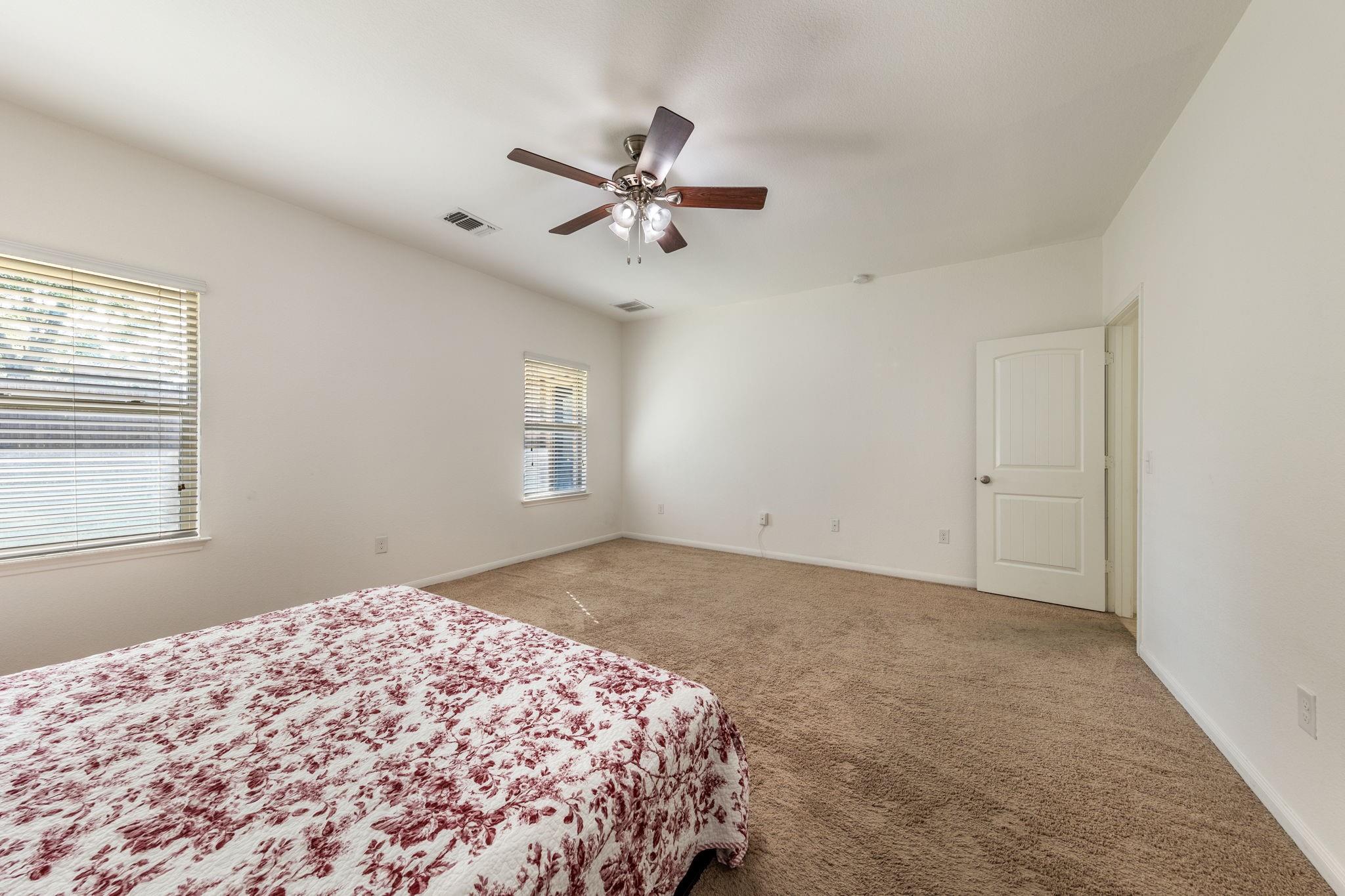 925 Woodduck Trl Property Photo 27