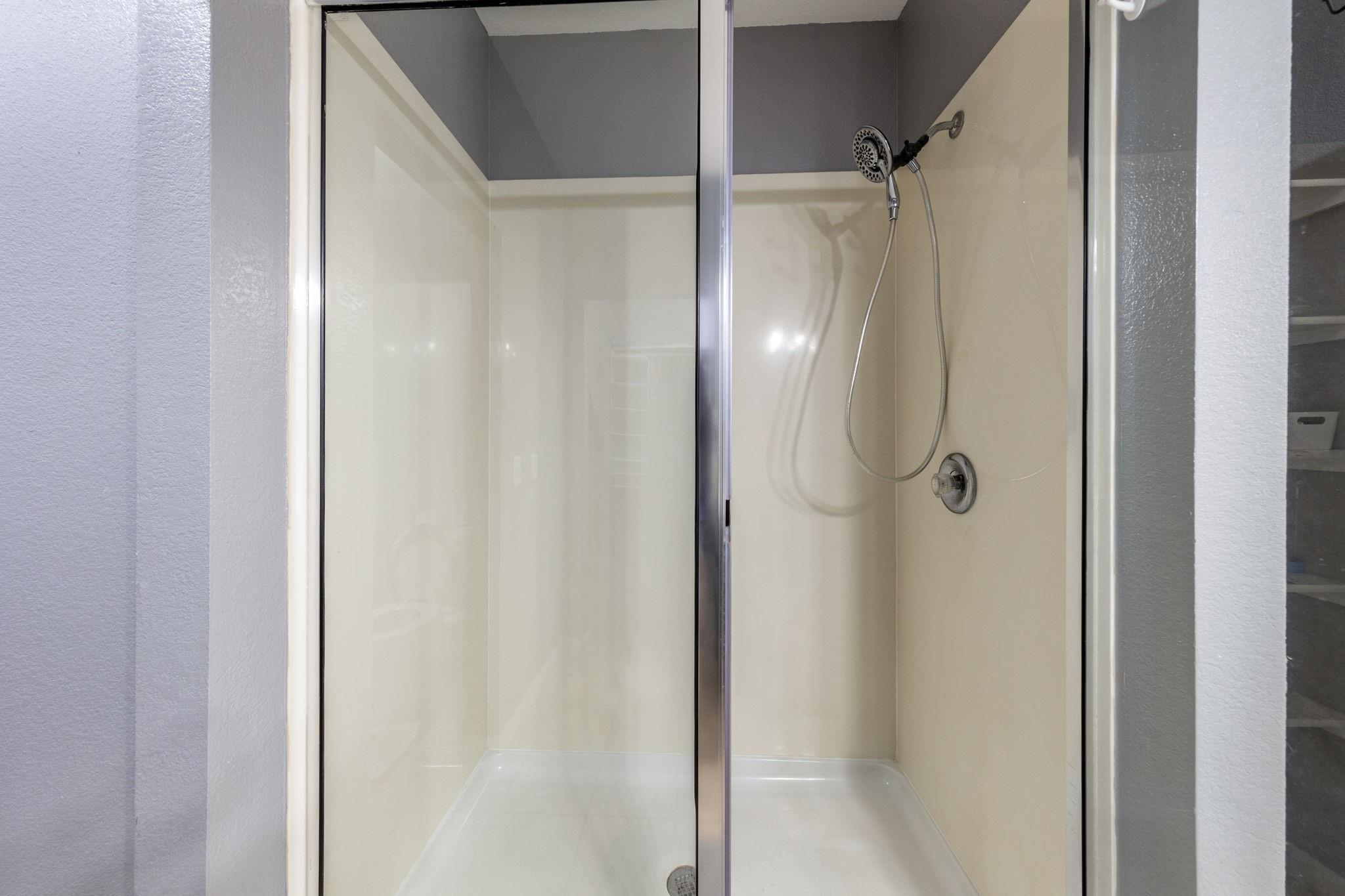 925 Woodduck Trl Property Photo 33