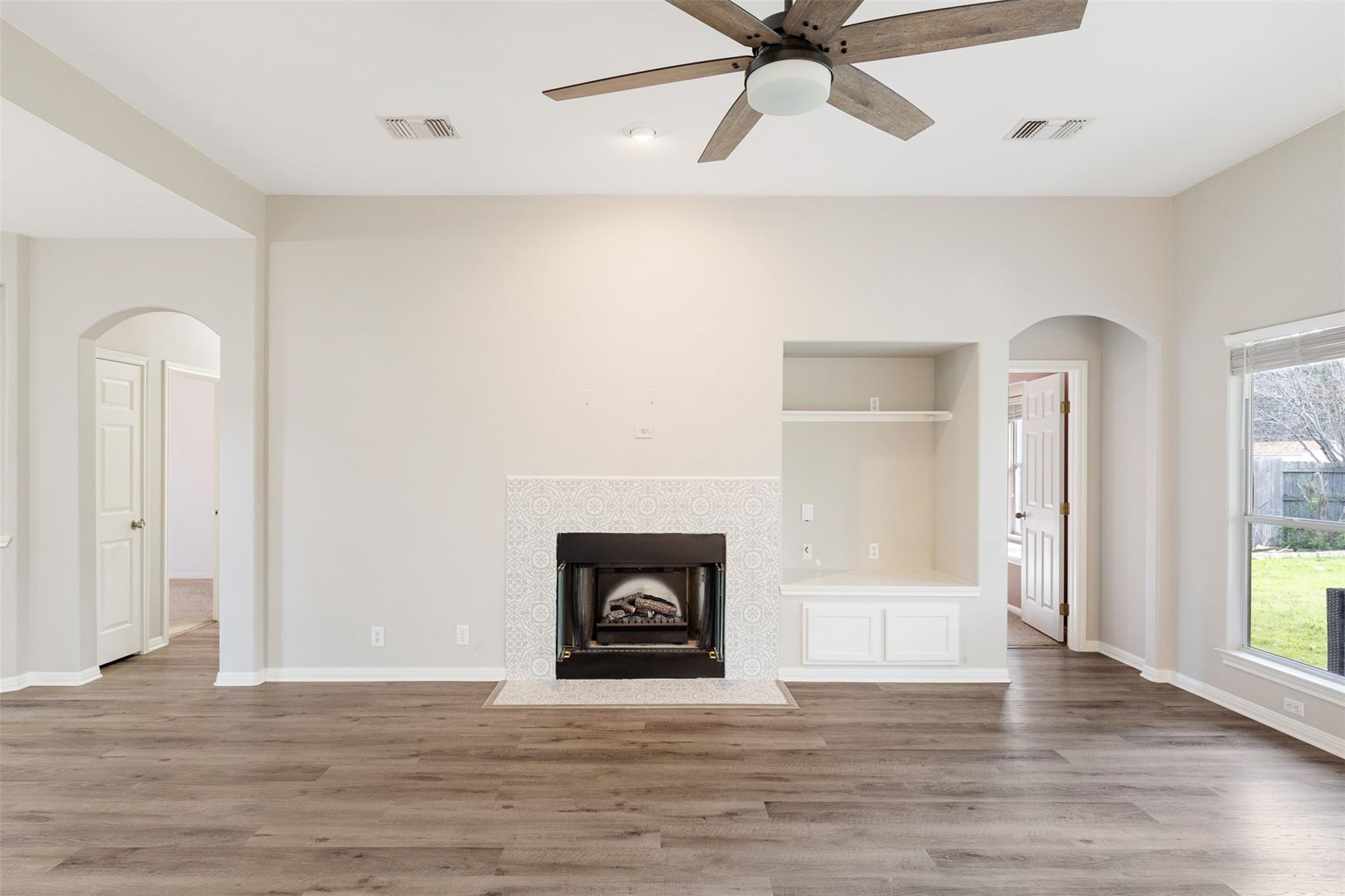 15103 N Flamingo Dr Property Photo 8