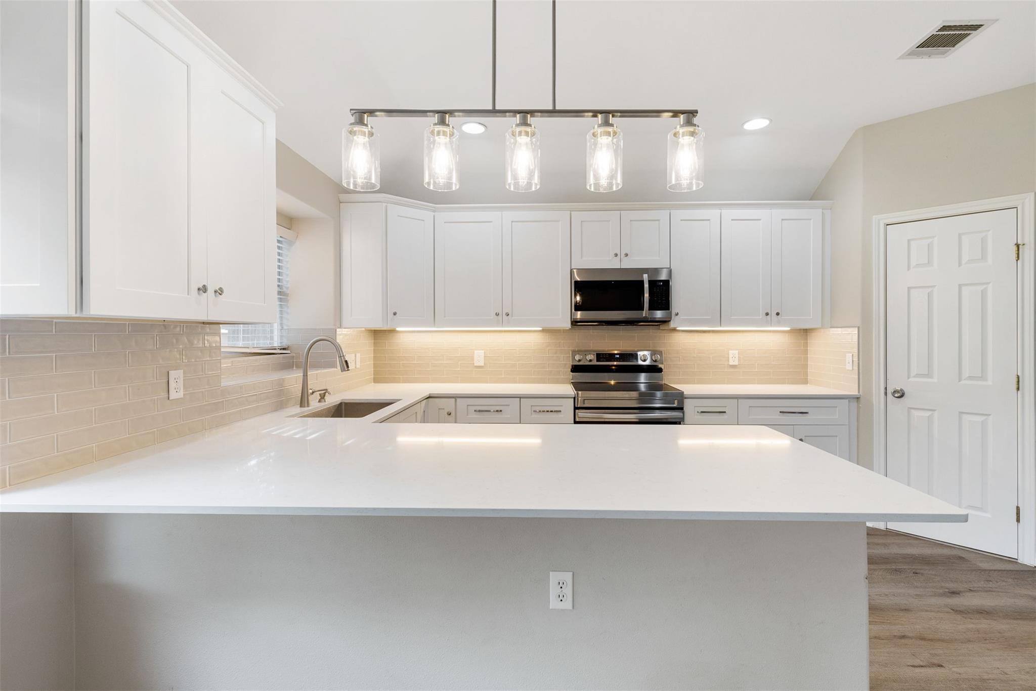 15103 N Flamingo Dr Property Photo 14
