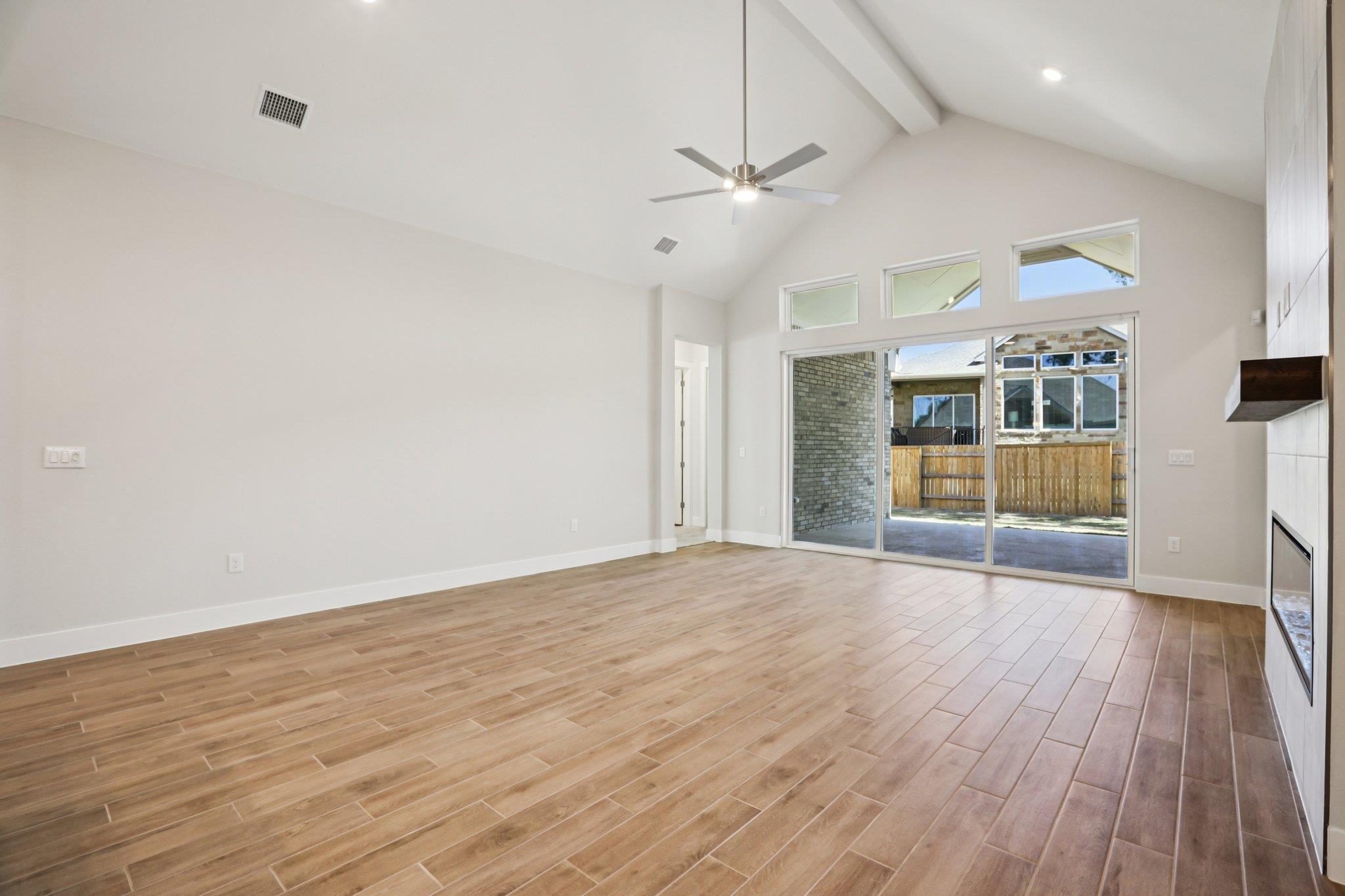 281 Seaside Sparrow Way Property Photo 4
