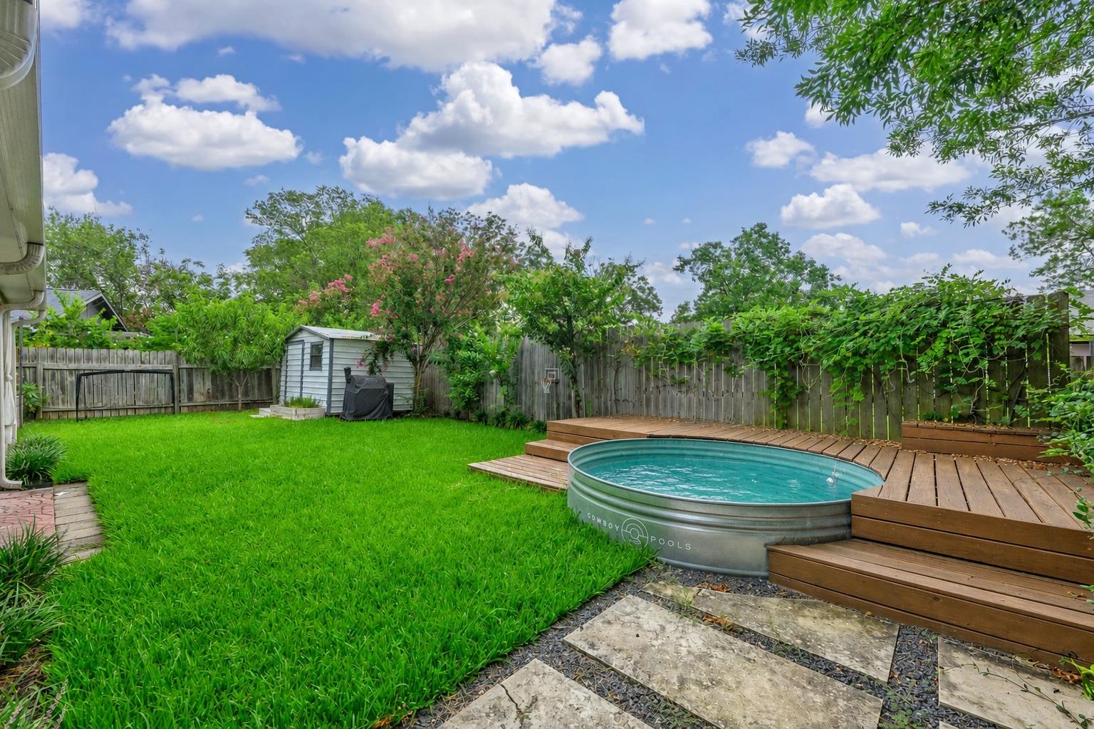 7803 Woodcroft Dr Property Photo 18