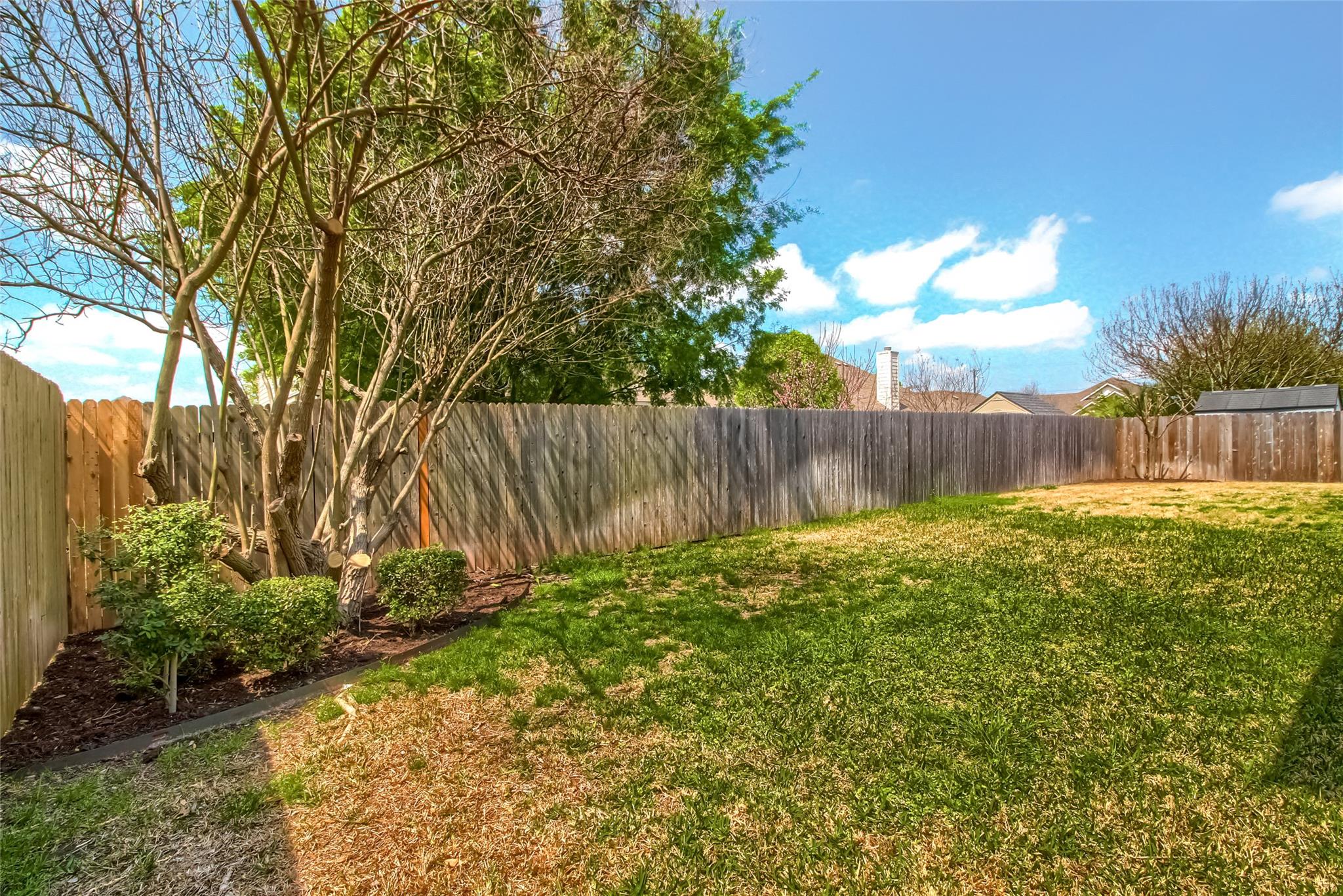18720 Royal Pointe Dr Property Photo 38