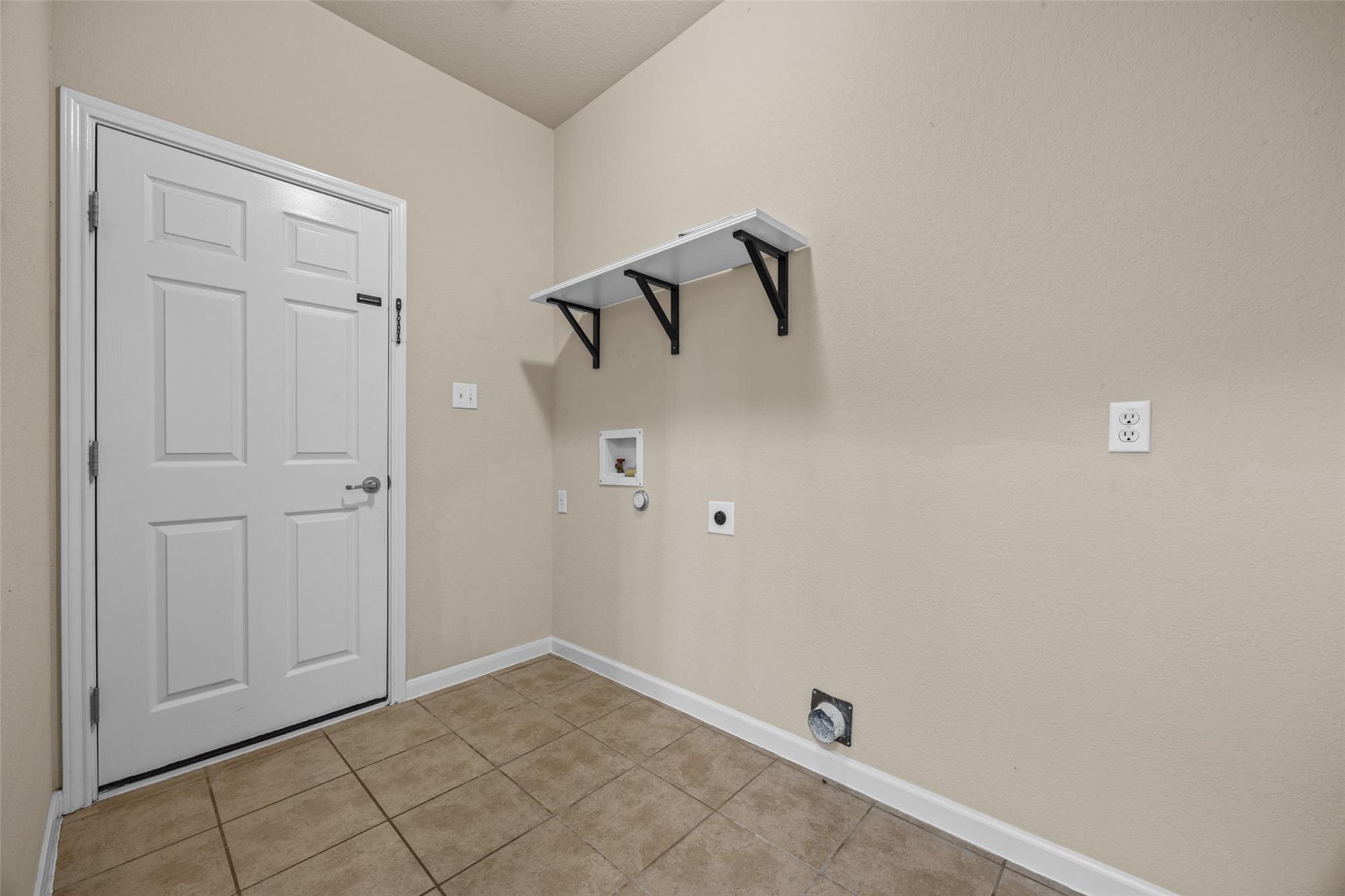 4506 Western Lake Dr Property Photo 9