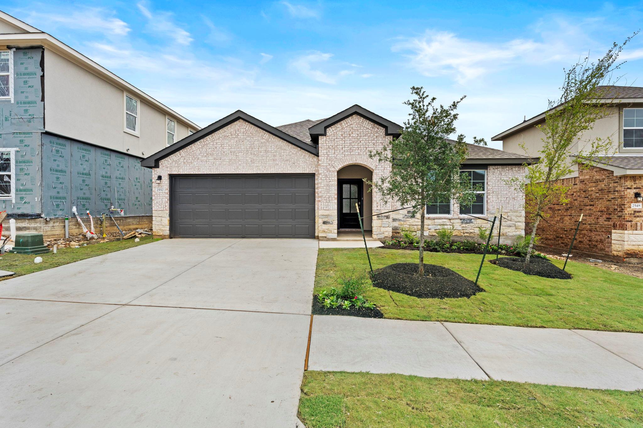 2552 Whittler Rd Property Photo 1