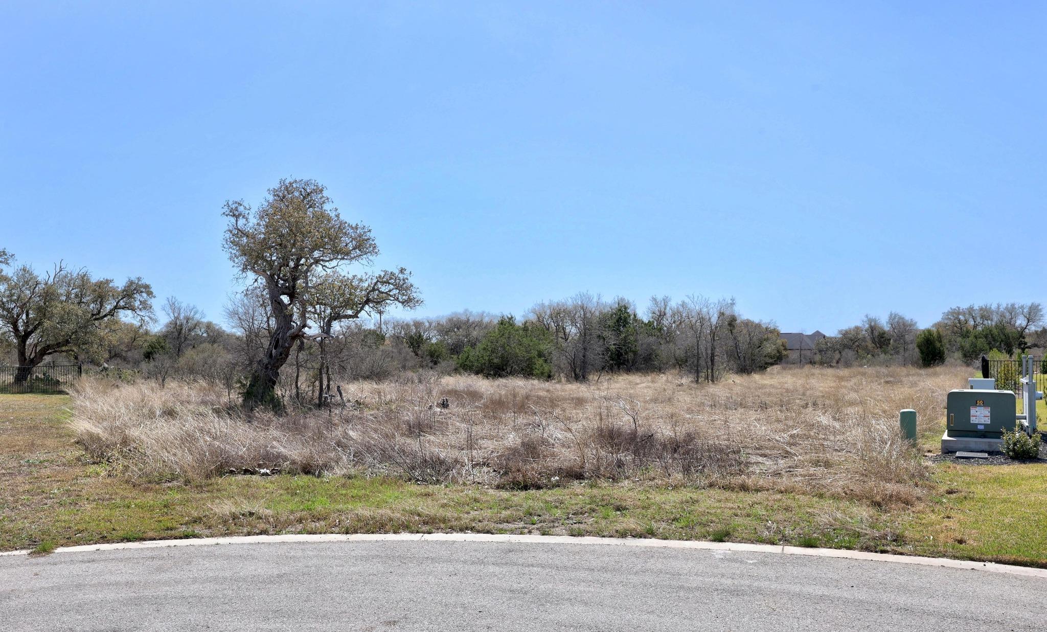 109 Rolling Hills Ct Property Photo 3