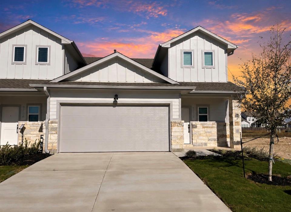 8534 Wellspring Loop Property Photo 2