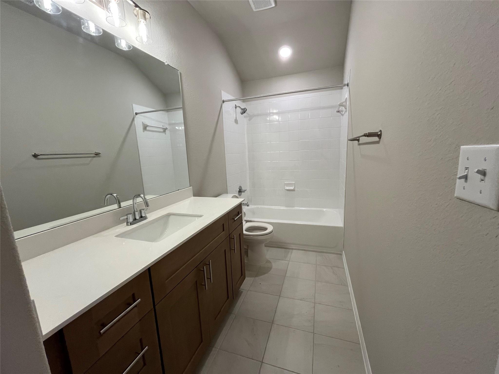 8534 Wellspring Loop Property Photo 17