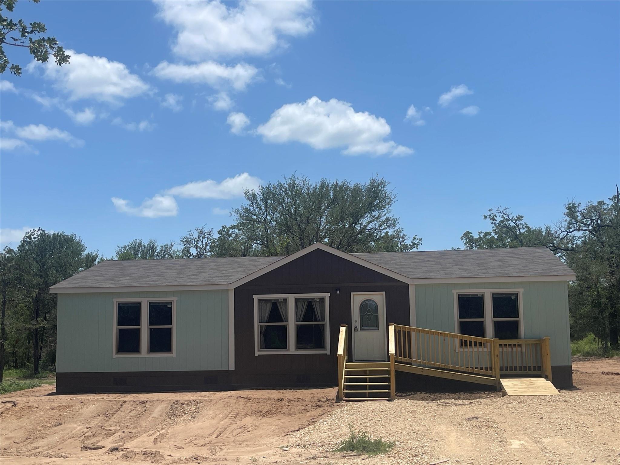 1766 Sandy Creek Rd Property Photo 1