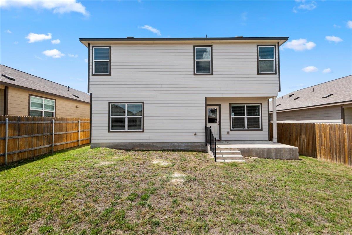 448 Perfect World Loop Property Photo 6