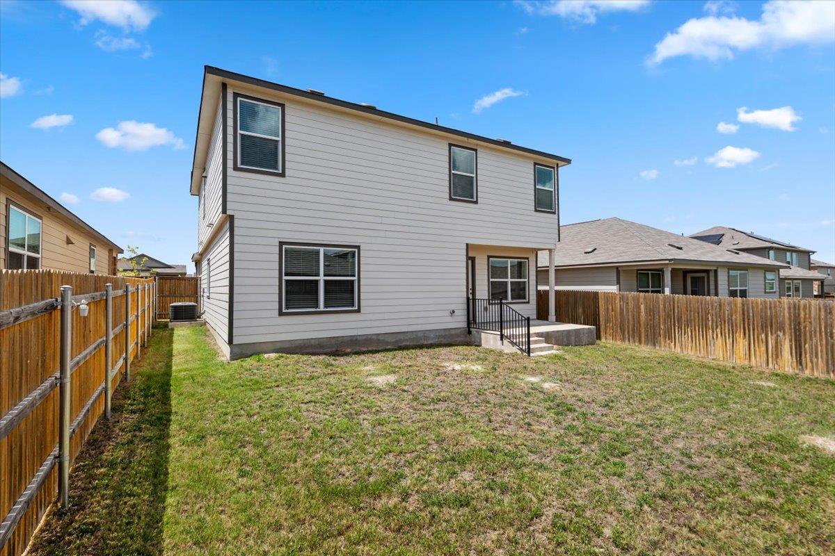448 Perfect World Loop Property Photo 7