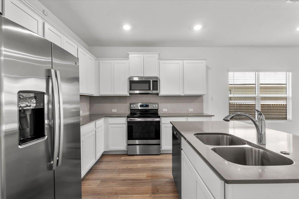 448 Perfect World Loop Property Photo 19