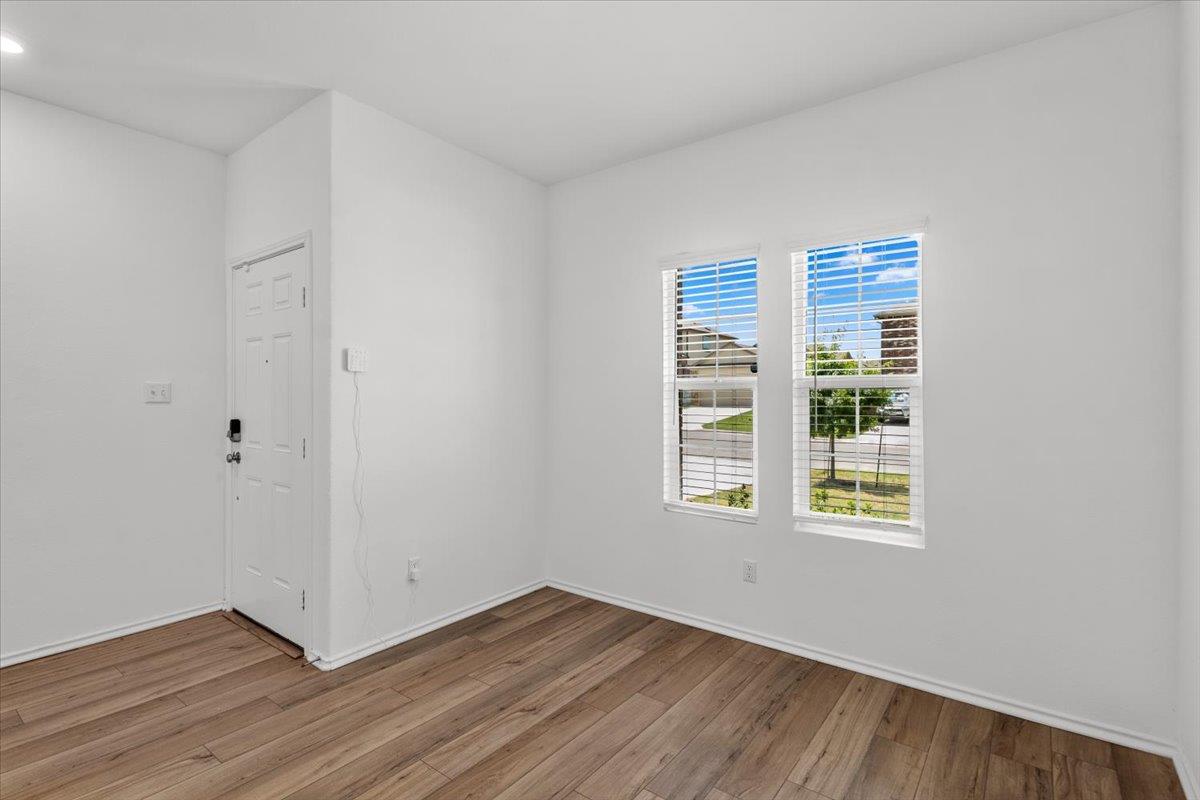 448 Perfect World Loop Property Photo 21