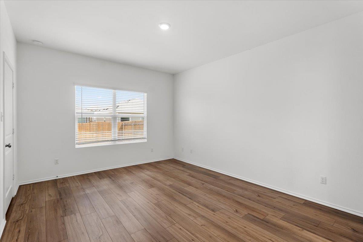 448 Perfect World Loop Property Photo 24