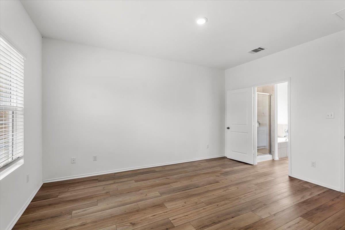 448 Perfect World Loop Property Photo 25