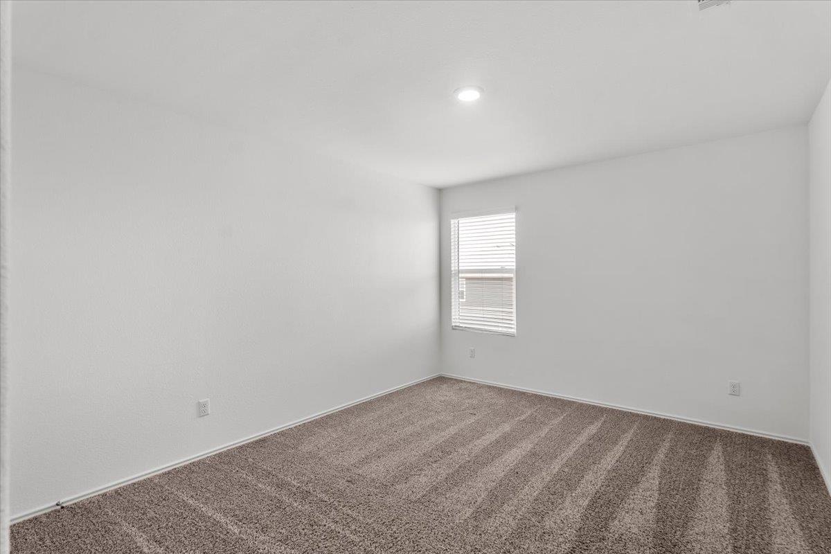 448 Perfect World Loop Property Photo 36
