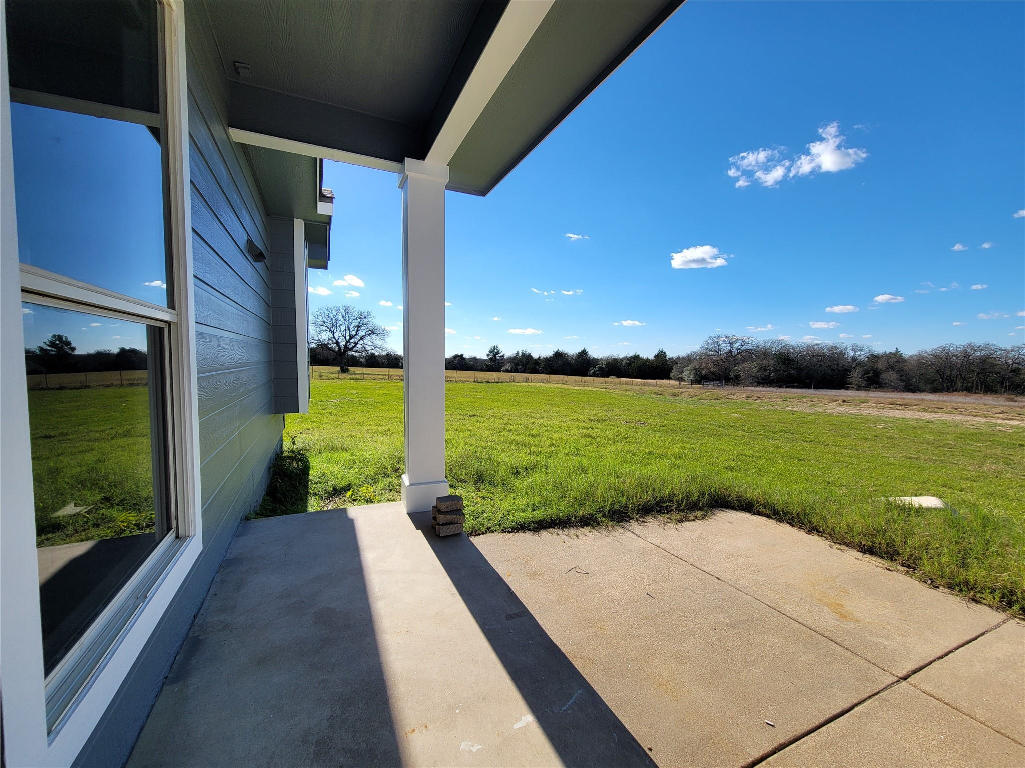 208 Newcastle Dr Property Photo 5