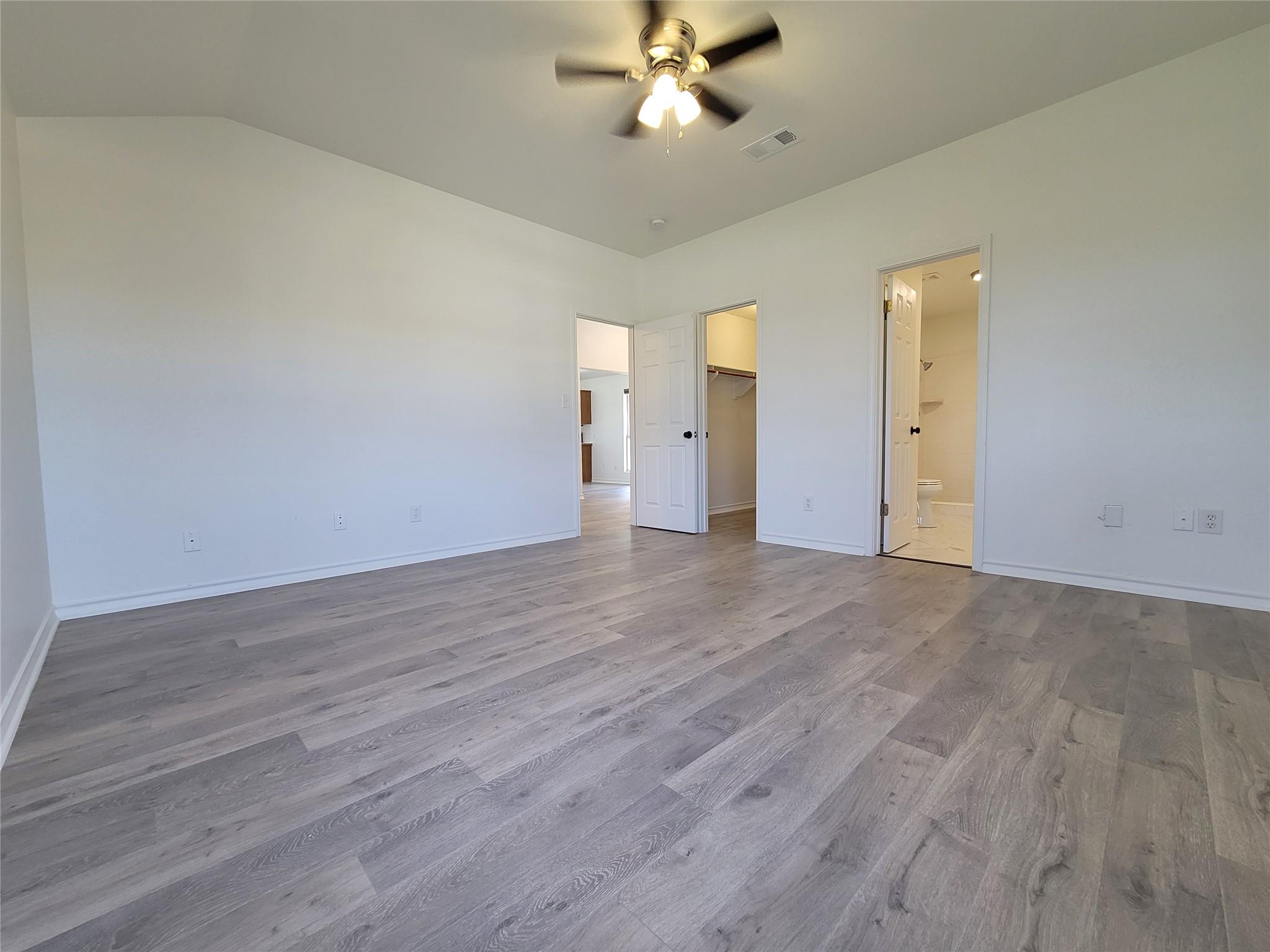208 Newcastle Dr Property Photo 8
