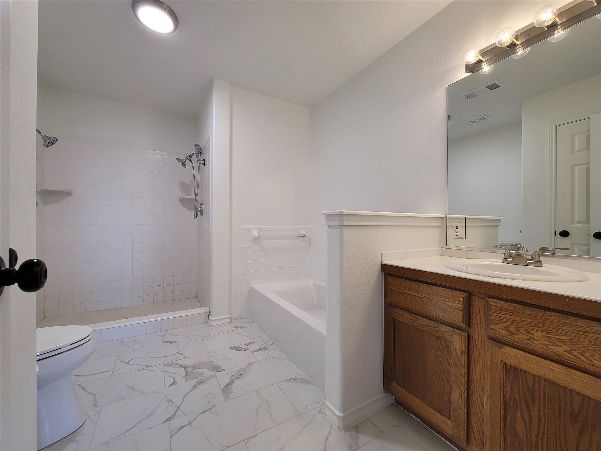 208 Newcastle Dr Property Photo 10