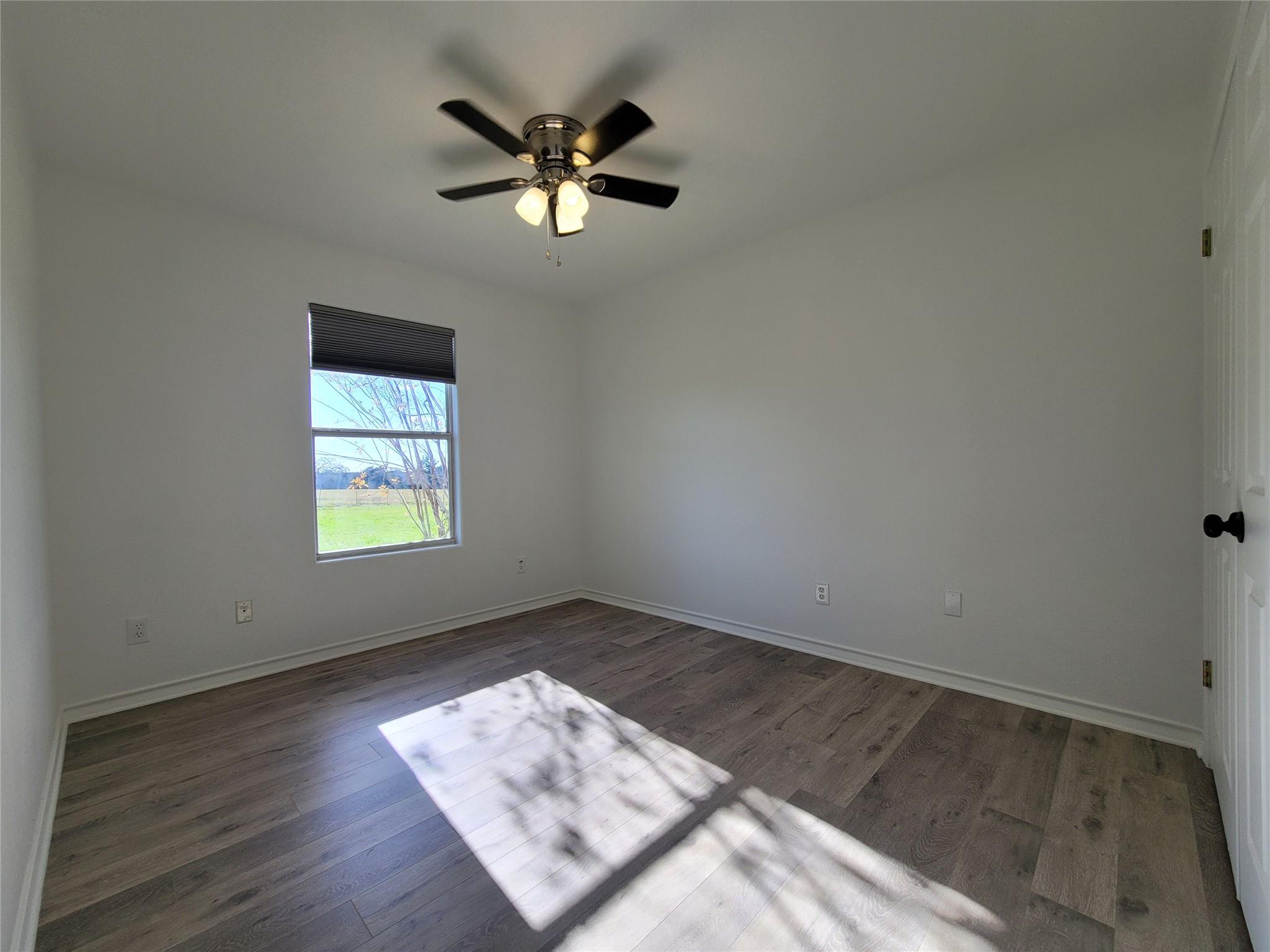208 Newcastle Dr Property Photo 25