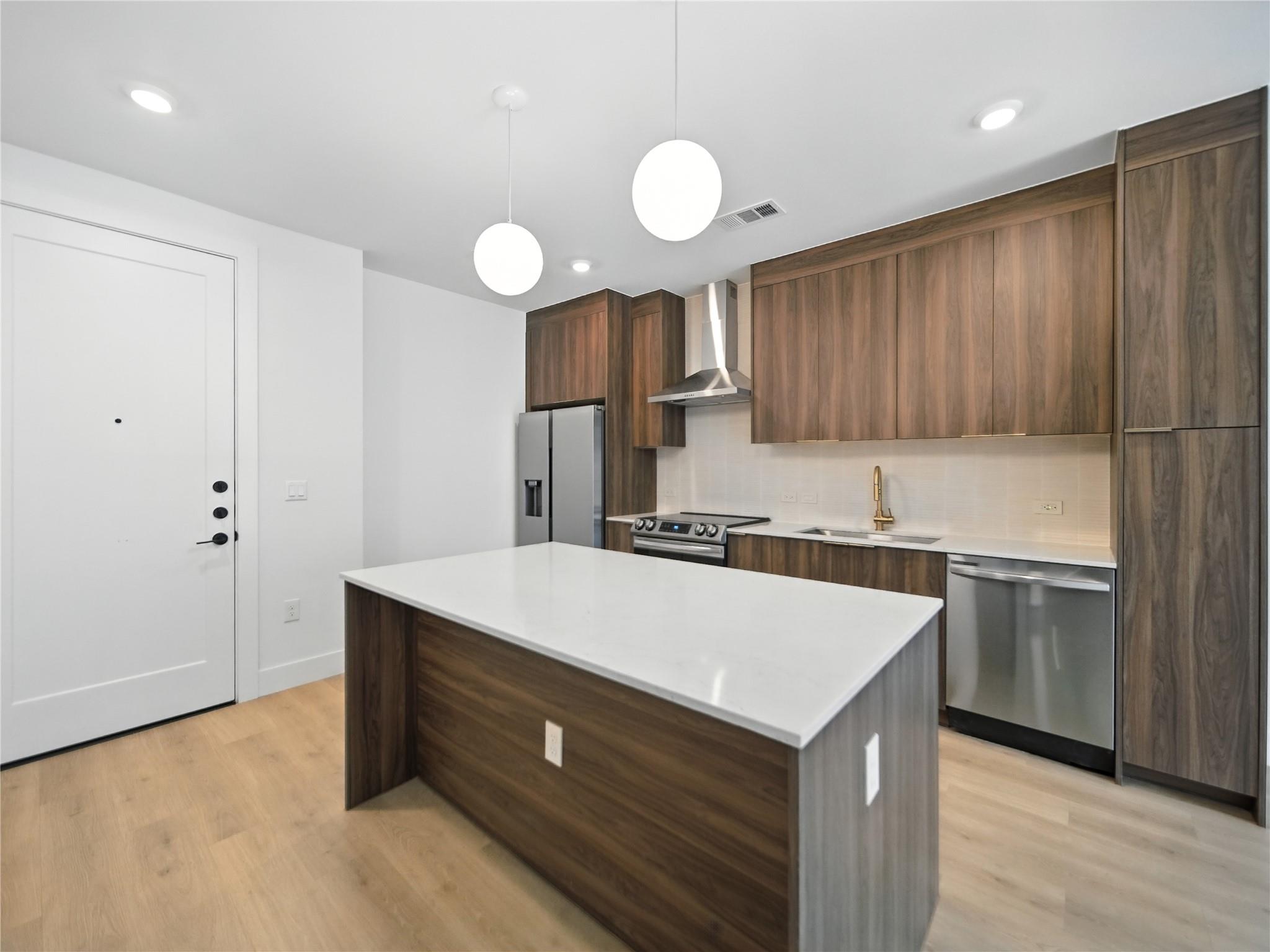 1701 Simond Ave #302 Property Photo 1