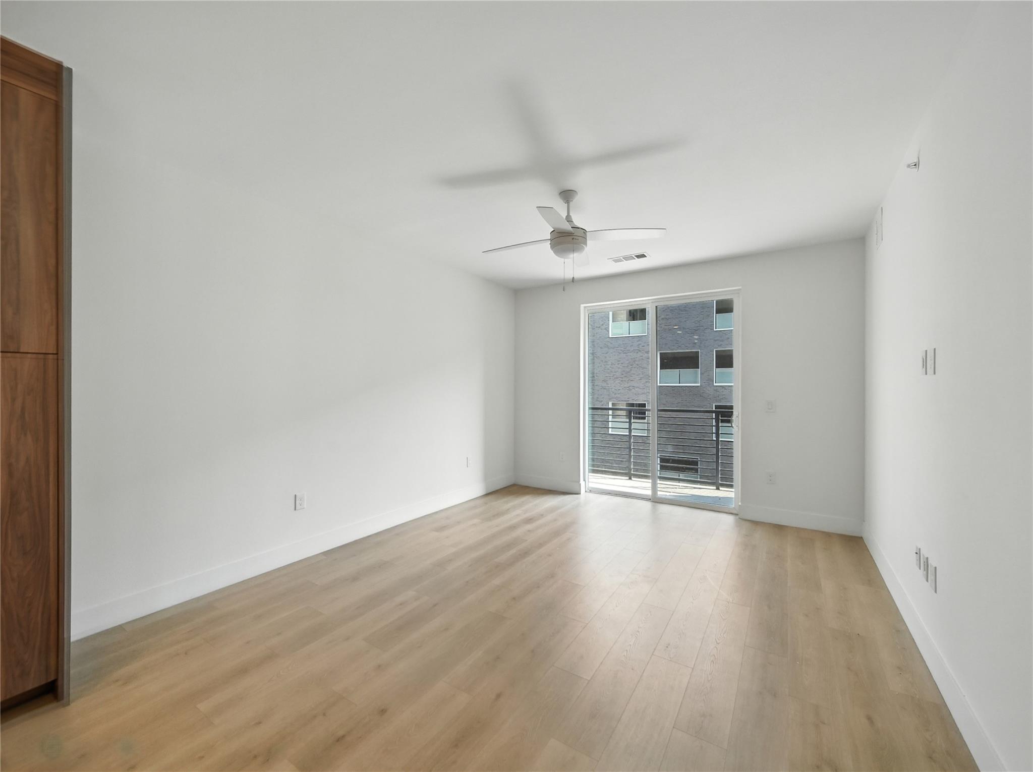 1701 Simond Ave #302 Property Photo 6