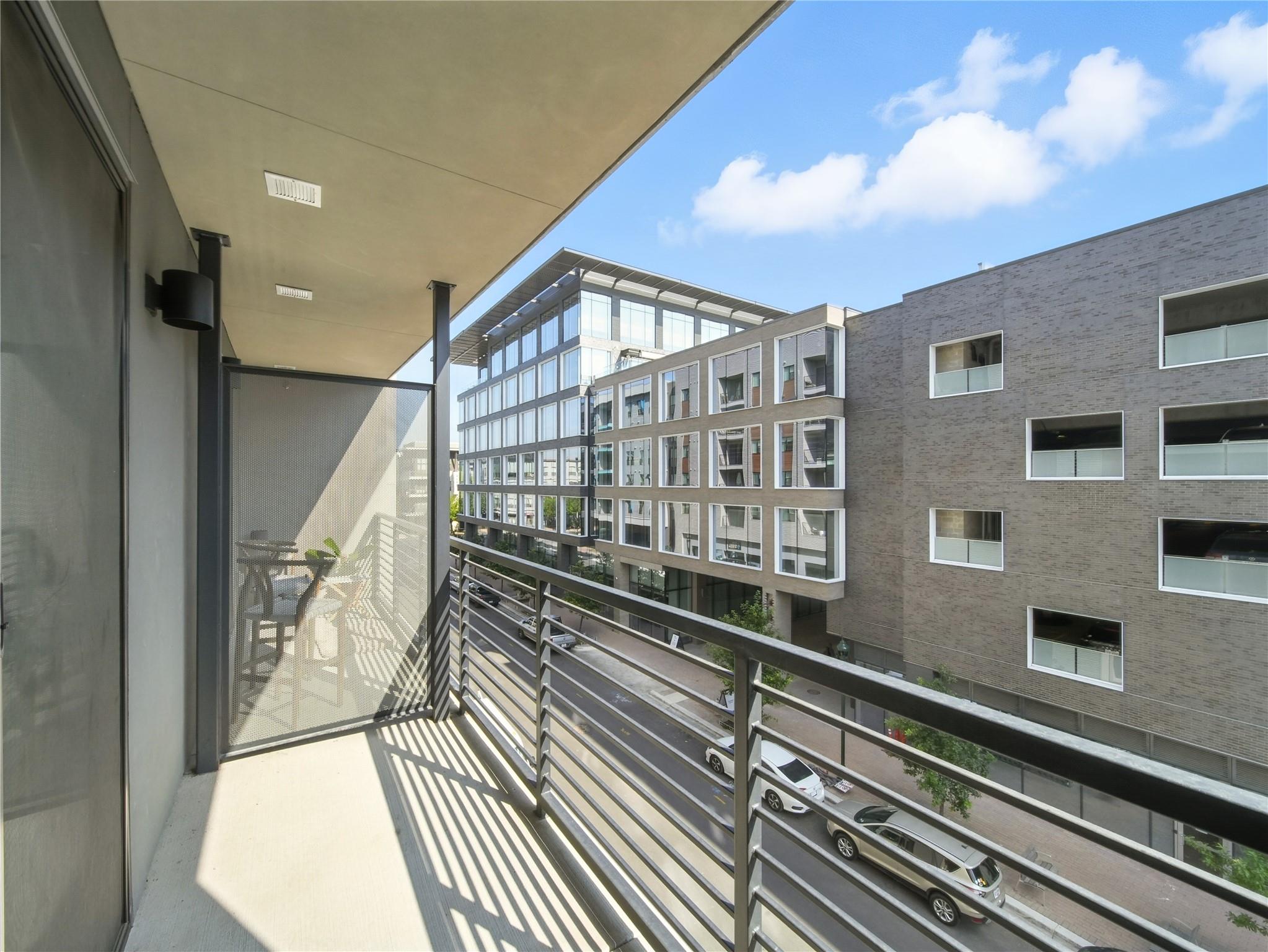 1701 Simond Ave #302 Property Photo 7