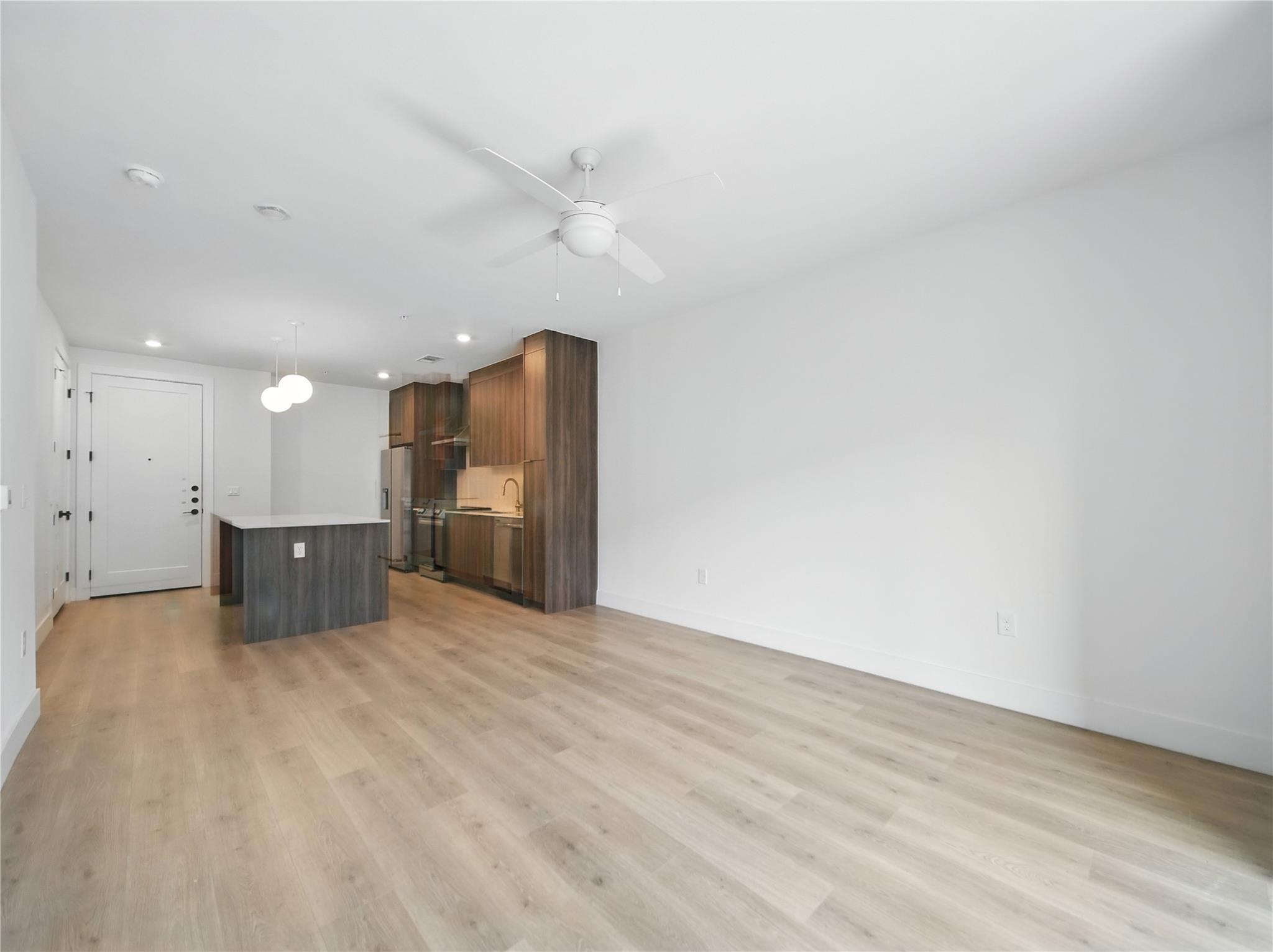 1701 Simond Ave #302 Property Photo 8