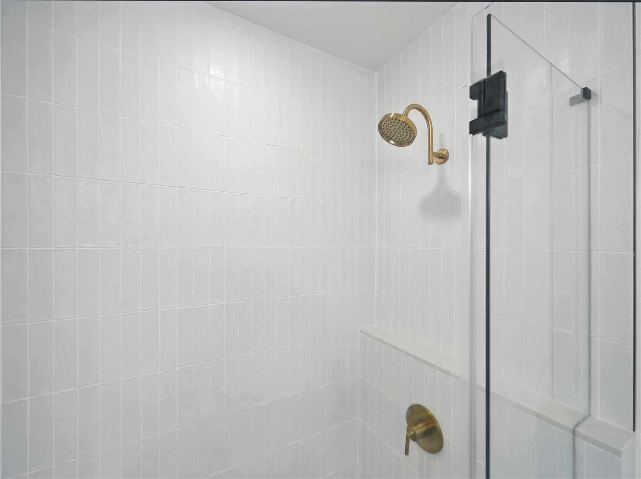 1701 Simond Ave #302 Property Photo 11