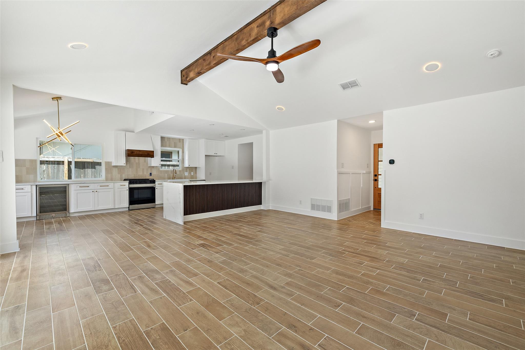 1111 Spearson Ln Property Photo 12