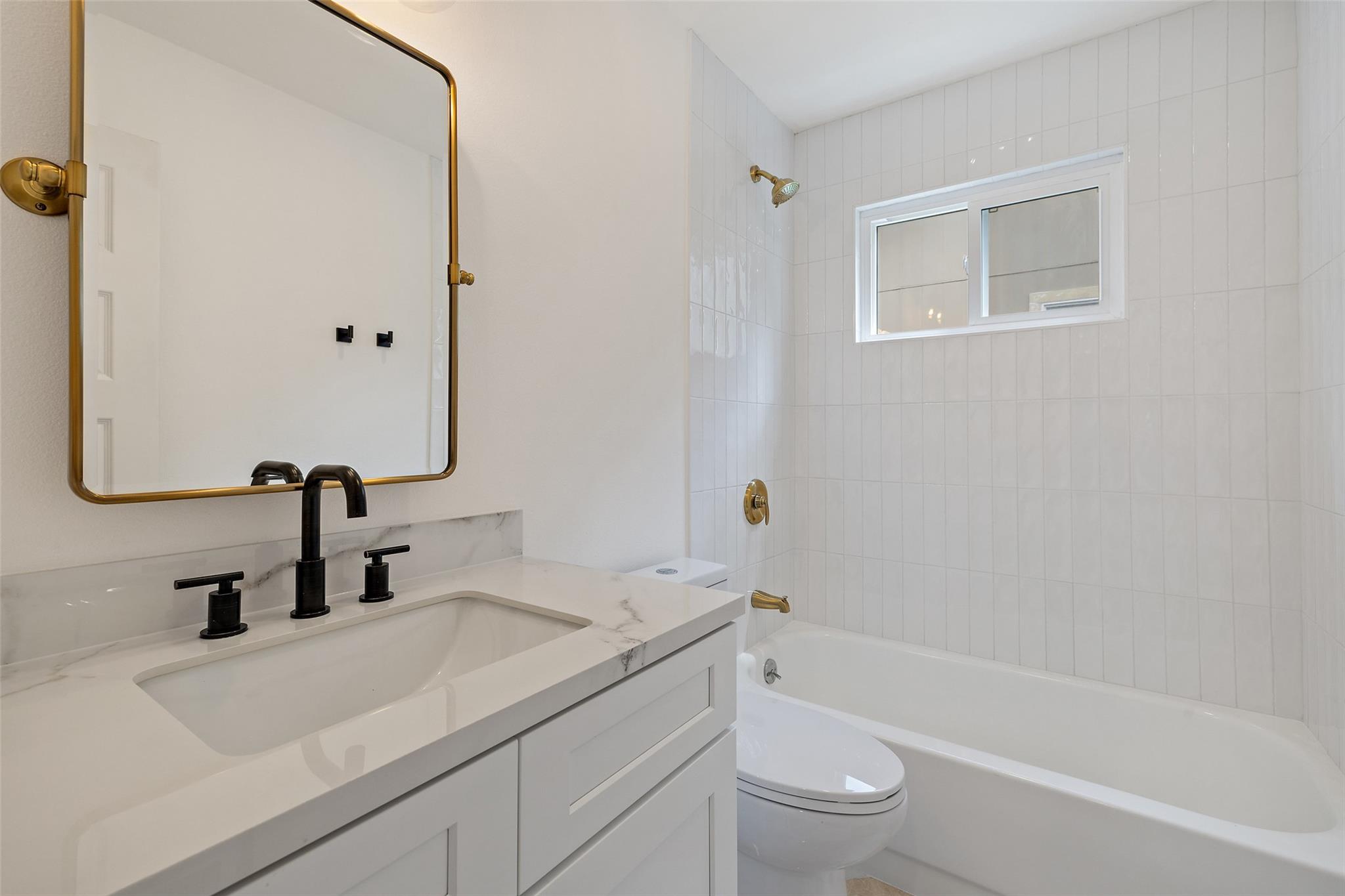 1111 Spearson Ln Property Photo 20