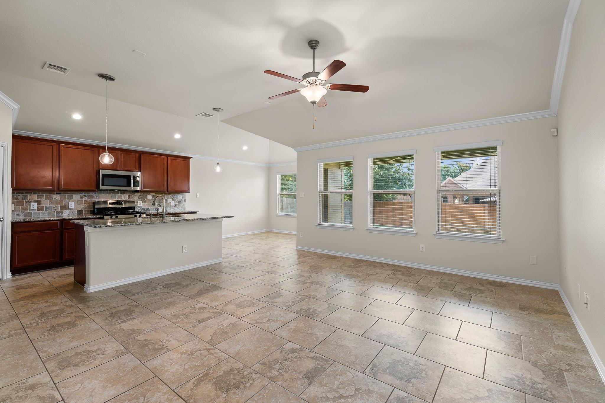 4517 Chestnut Meadows Bnd Property Photo 10