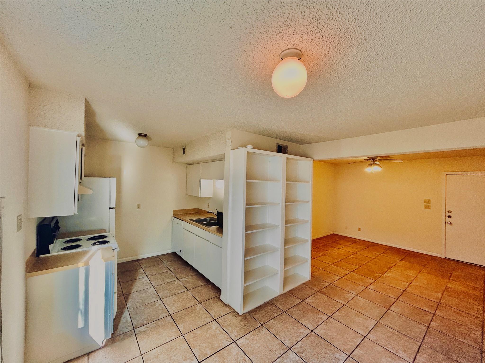2408 Longview St #110 Property Photo 4