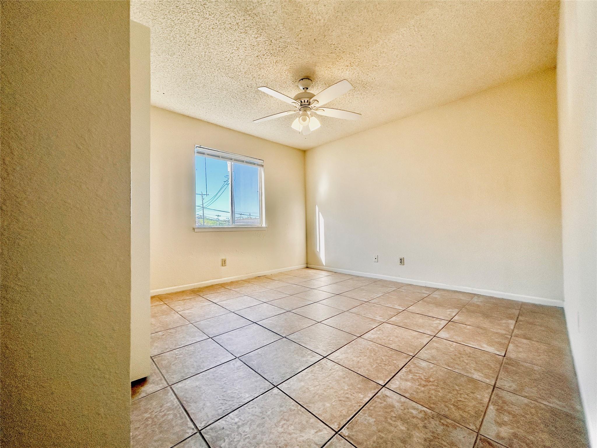 2408 Longview St #110 Property Photo 6