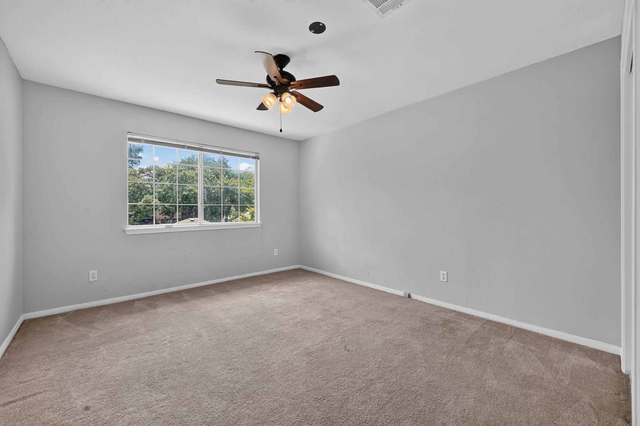 1123 Oaklands Dr Property Photo 28