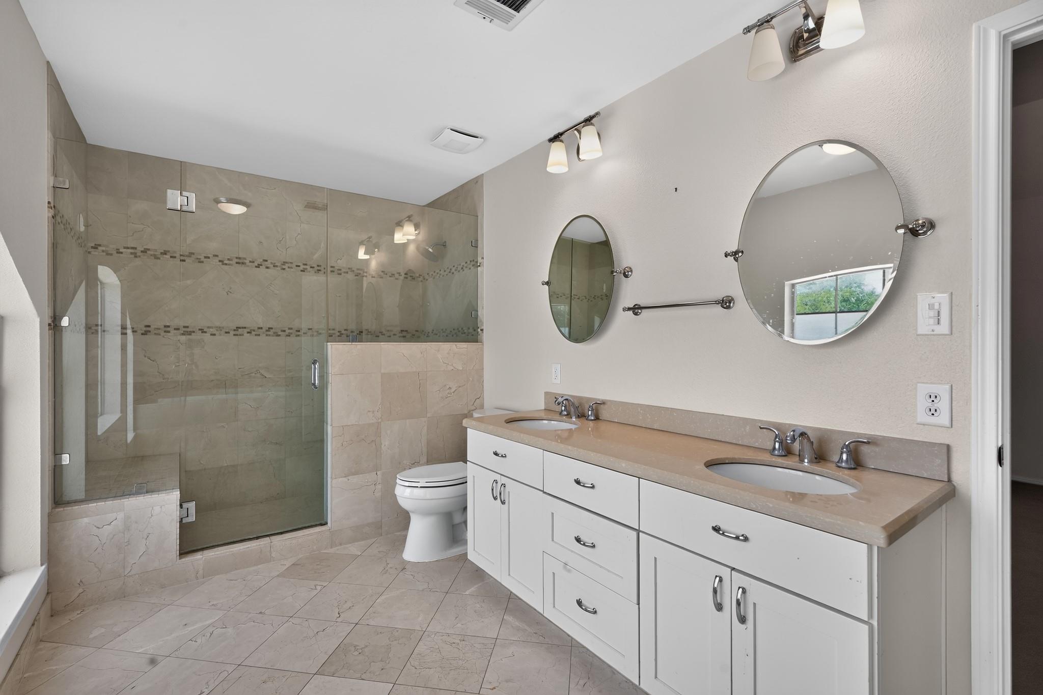 1123 Oaklands Dr Property Photo 33