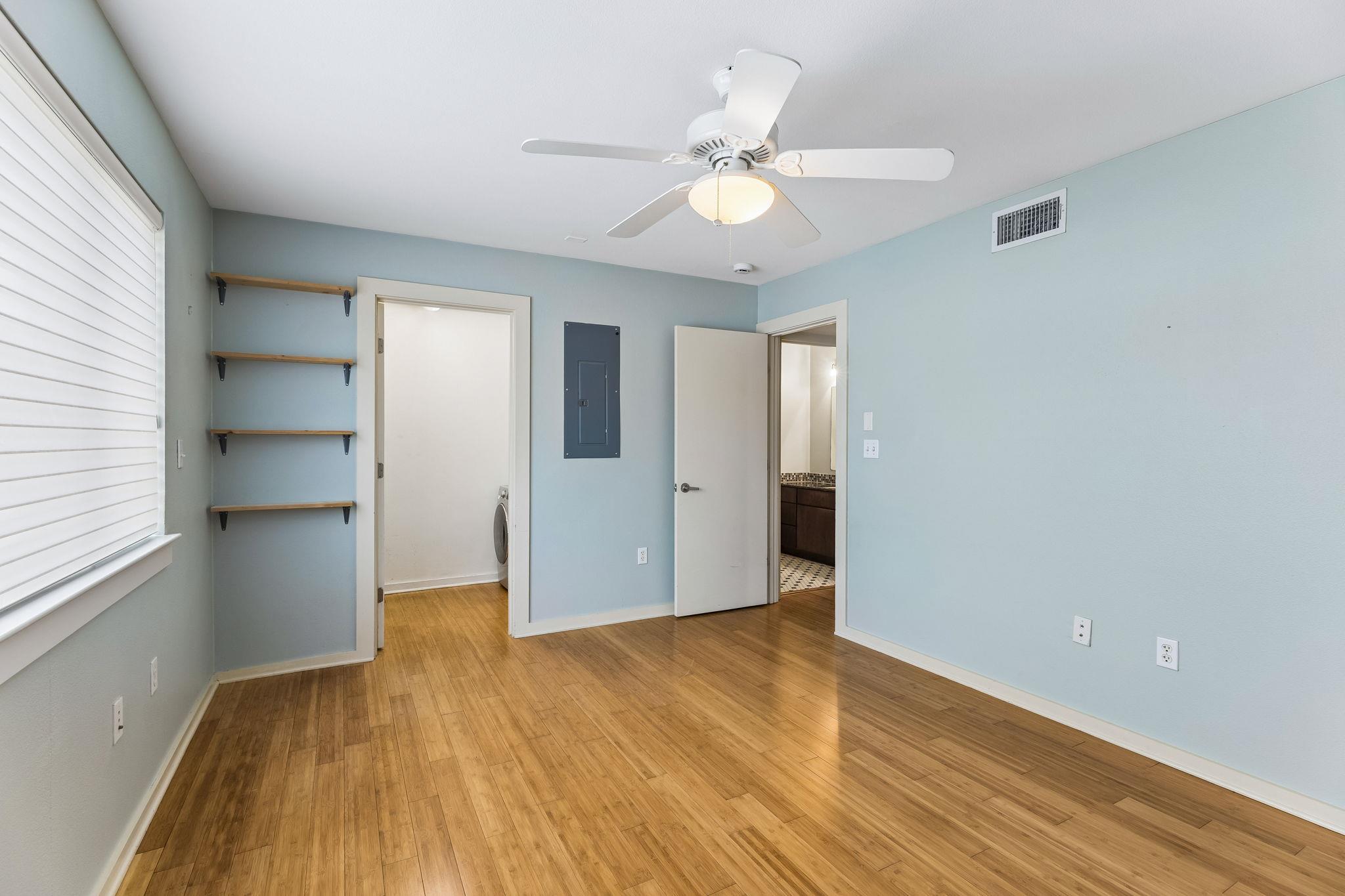 2200 Dickson Dr #128 Property Photo 17