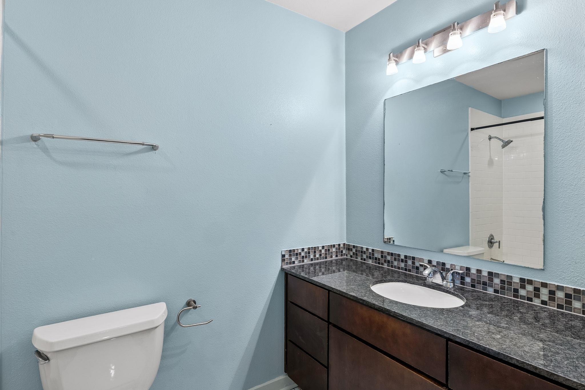 2200 Dickson Dr #128 Property Photo 20