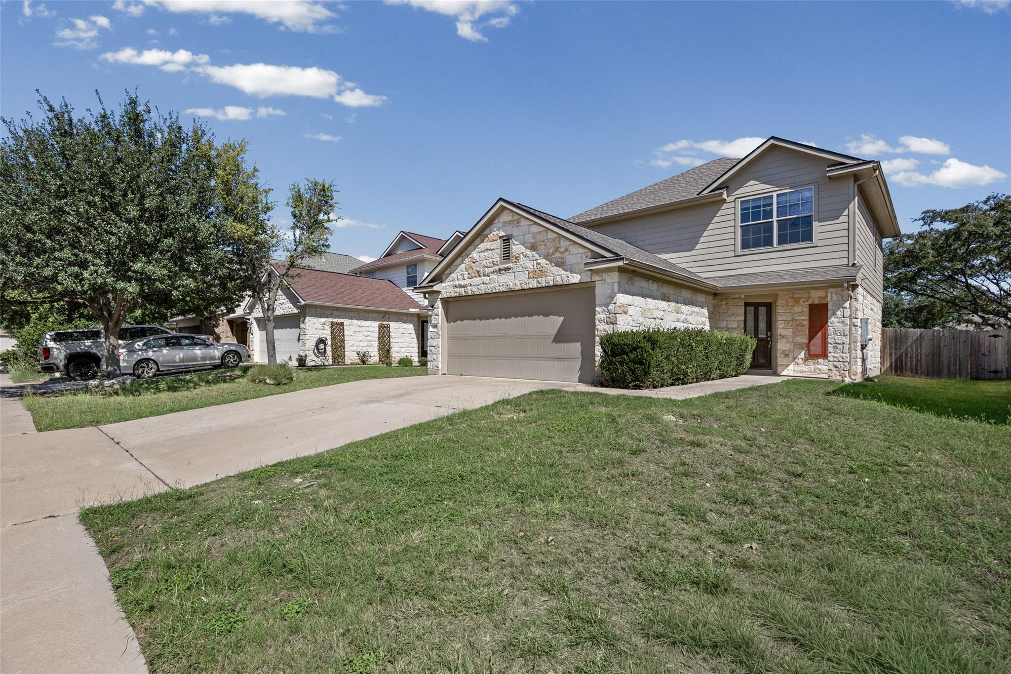 368 Housefinch Loop Property Photo 2