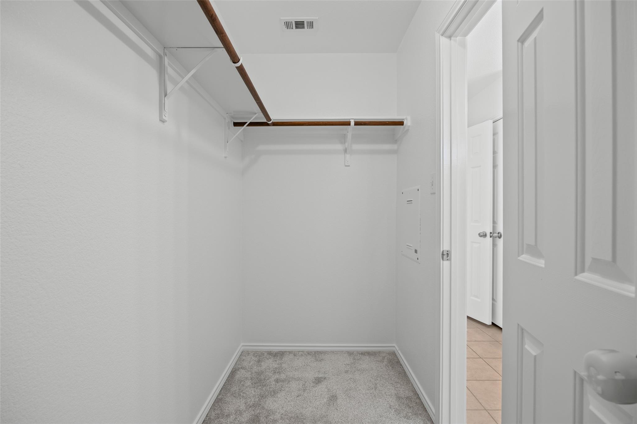 368 Housefinch Loop Property Photo 16