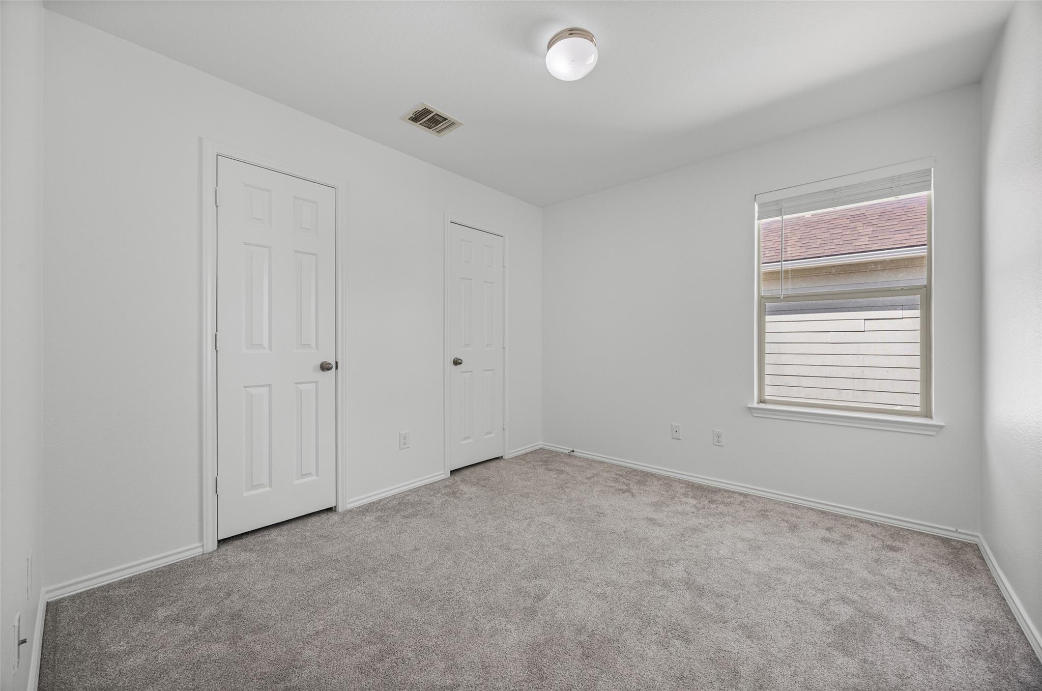 368 Housefinch Loop Property Photo 17