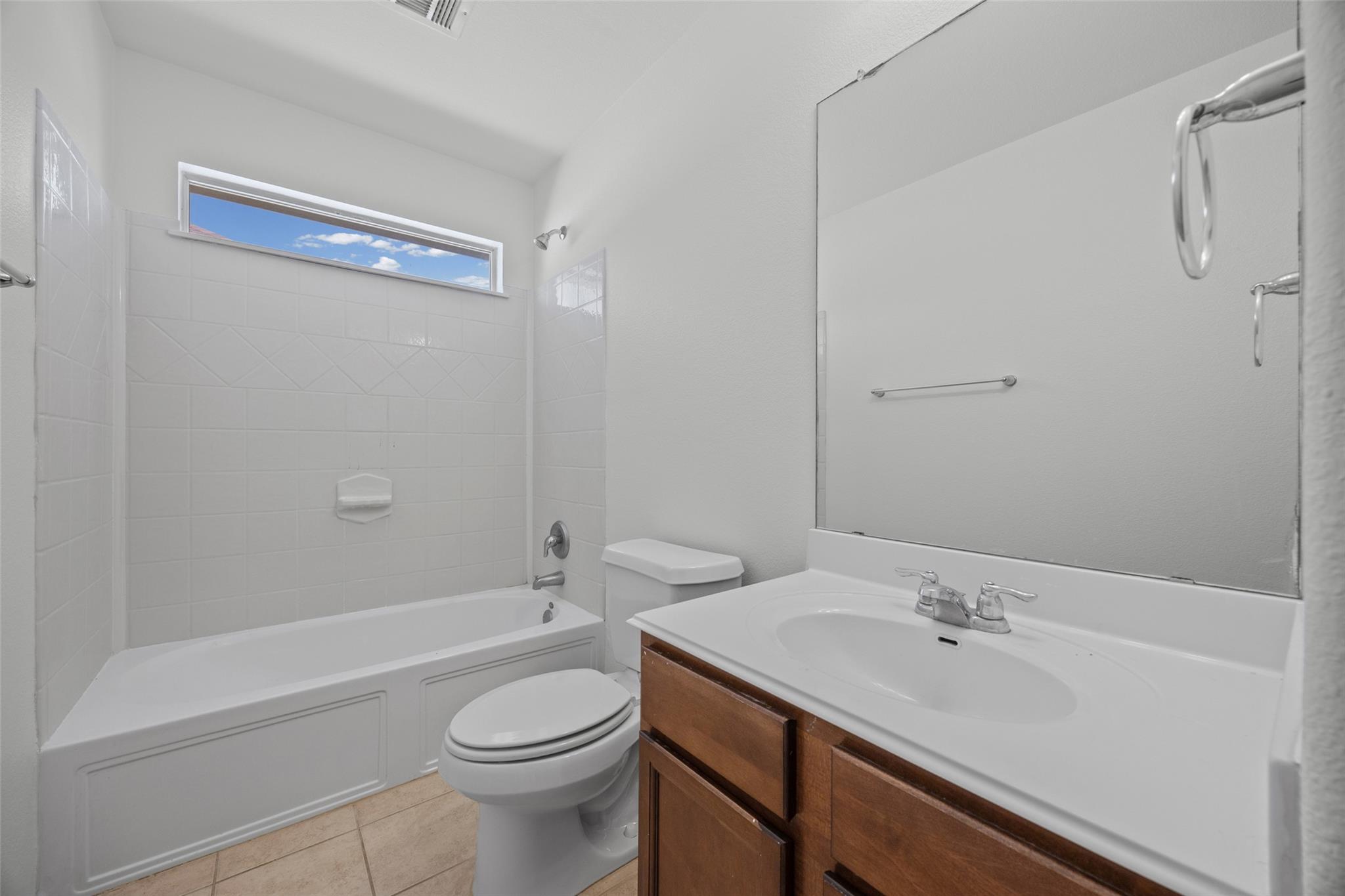 368 Housefinch Loop Property Photo 21