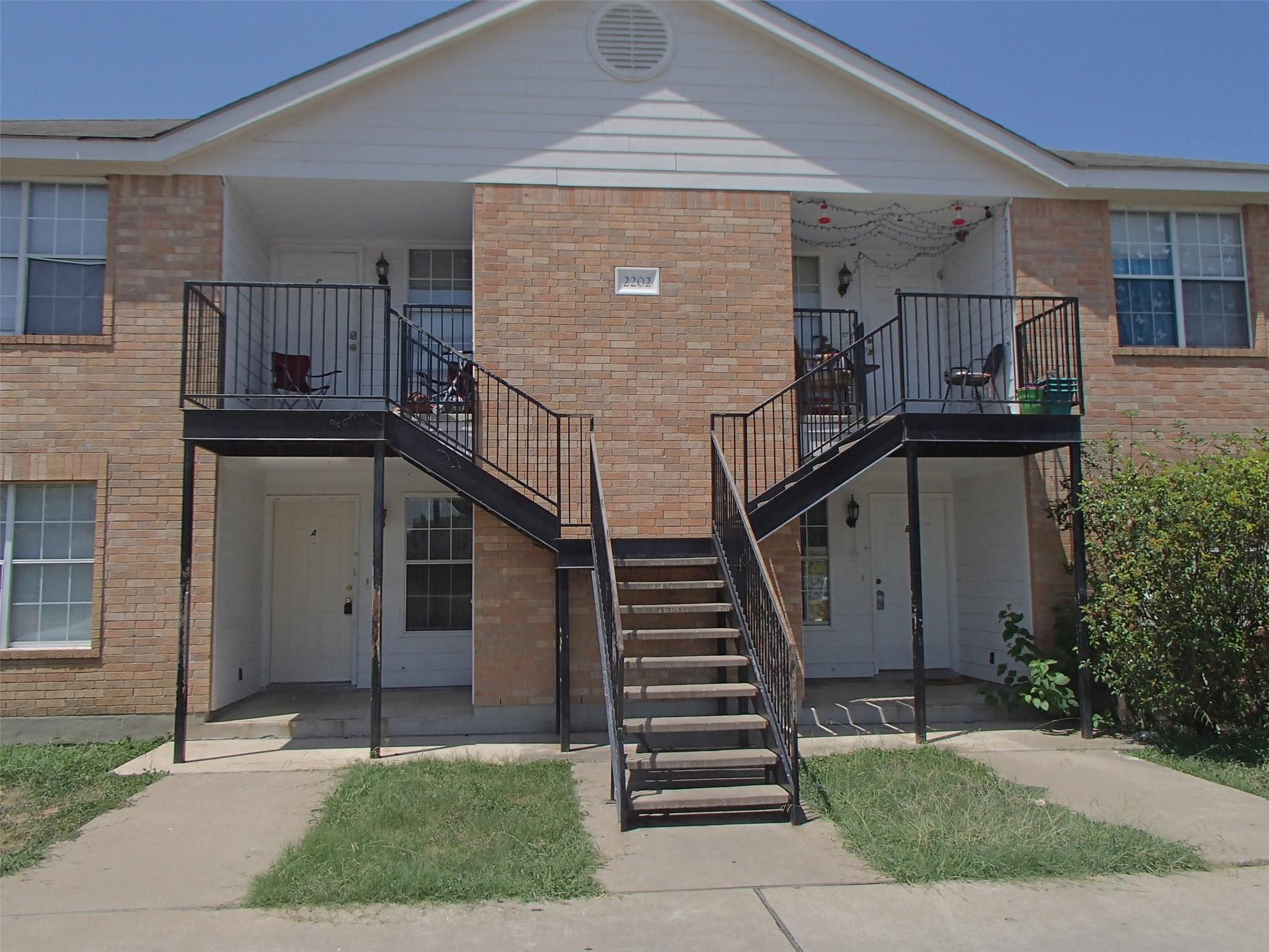 2202 Katy Ln #a Property Photo 1
