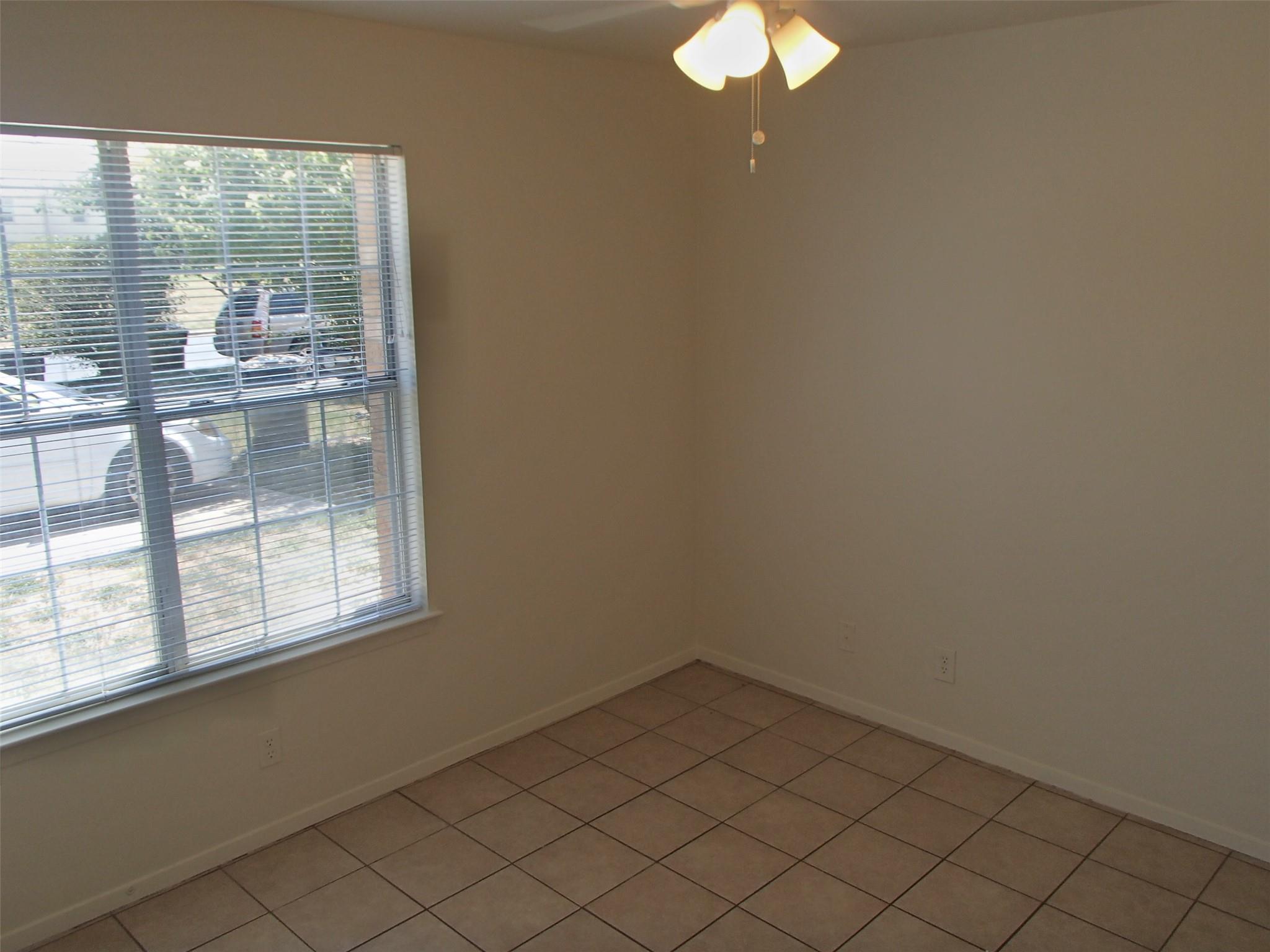 2202 Katy Ln #a Property Photo 7